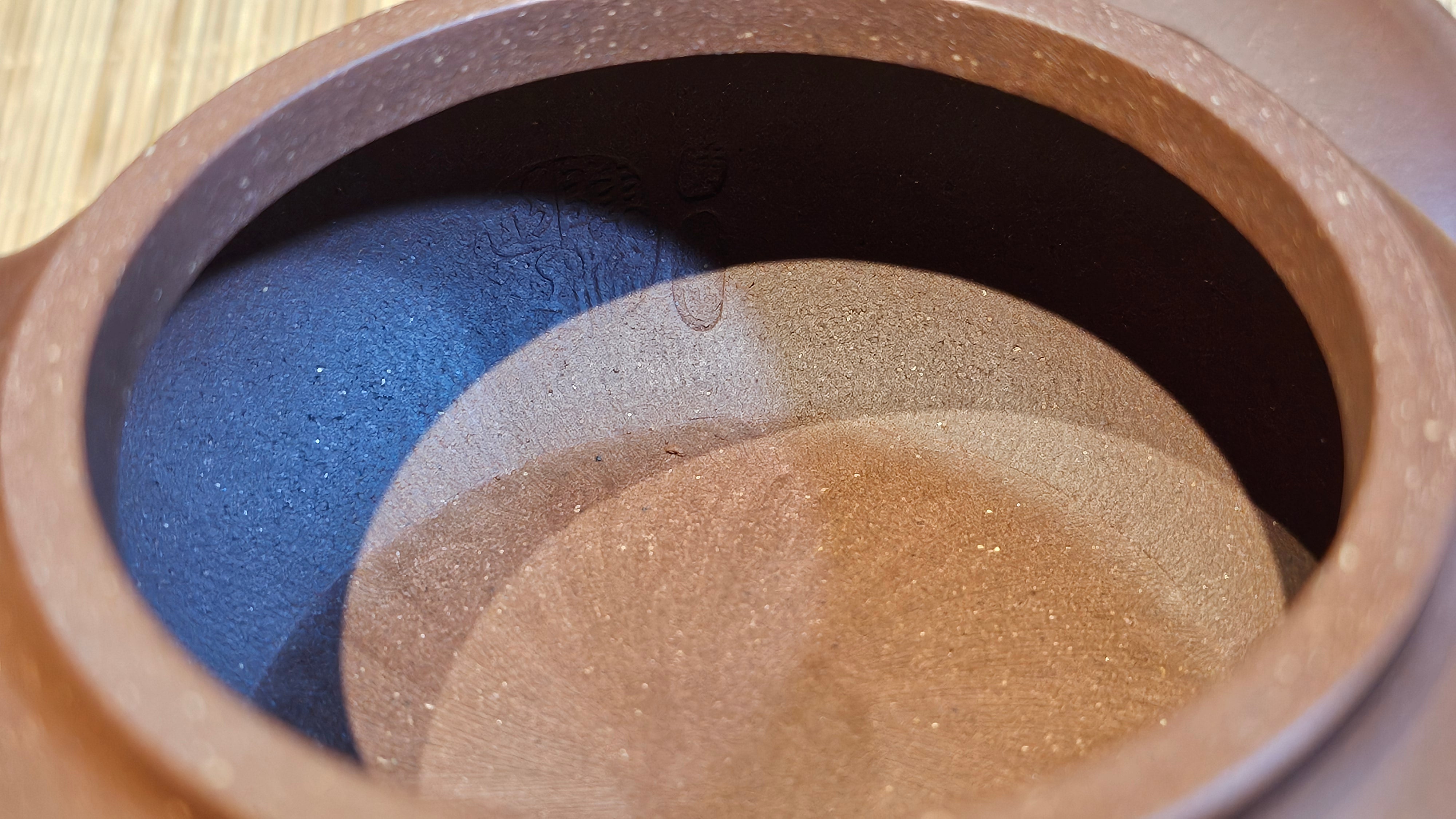 Bian Fu 扁腹, 268.6ml, Di Cao Qing Zi Ni 底槽青紫泥, by our Collaborative Craftsman Chen Fa Chu 陈法初。