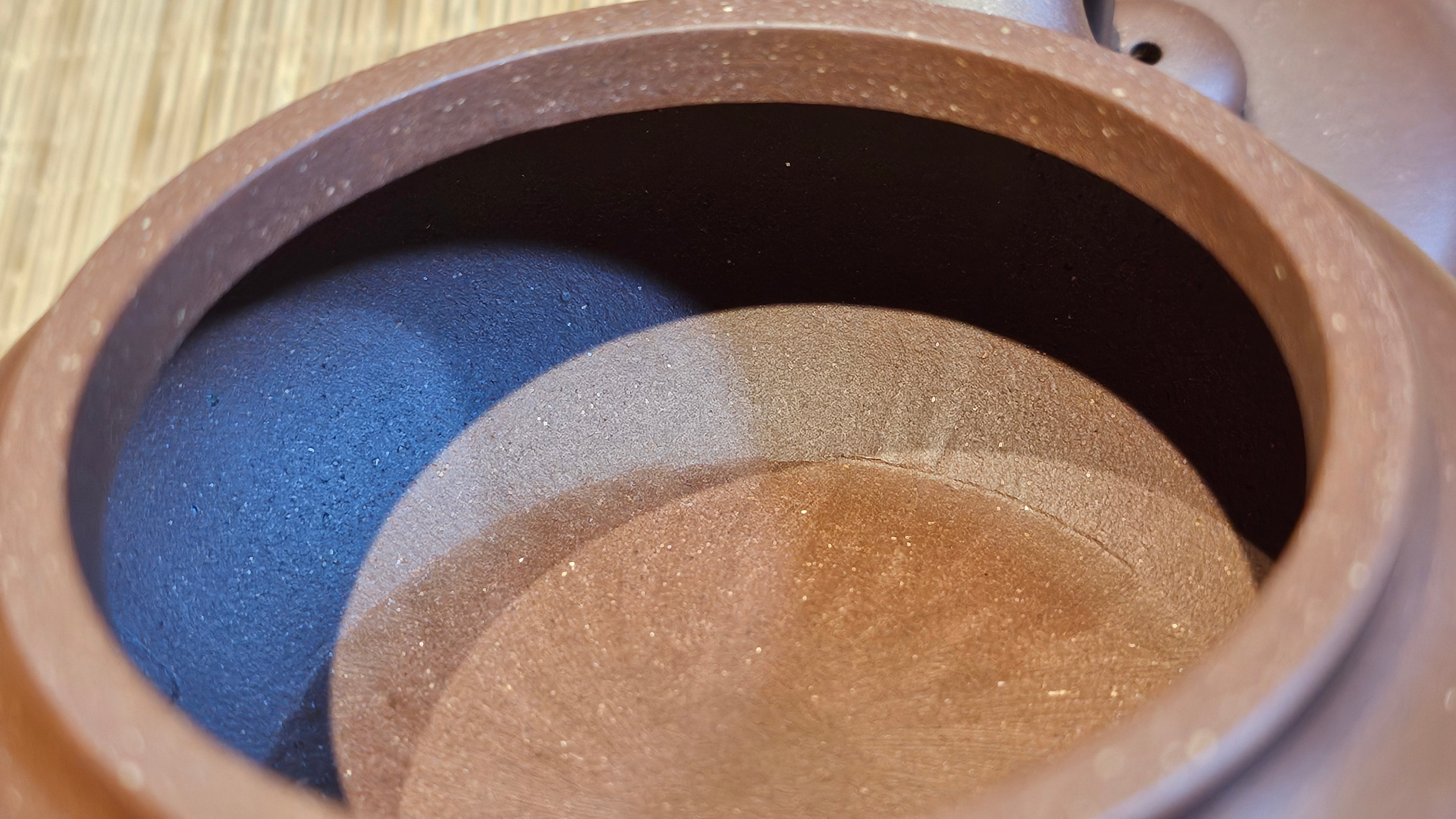 Bian Fu 扁腹, 268.6ml, Di Cao Qing Zi Ni 底槽青紫泥, by our Collaborative Craftsman Chen Fa Chu 陈法初。