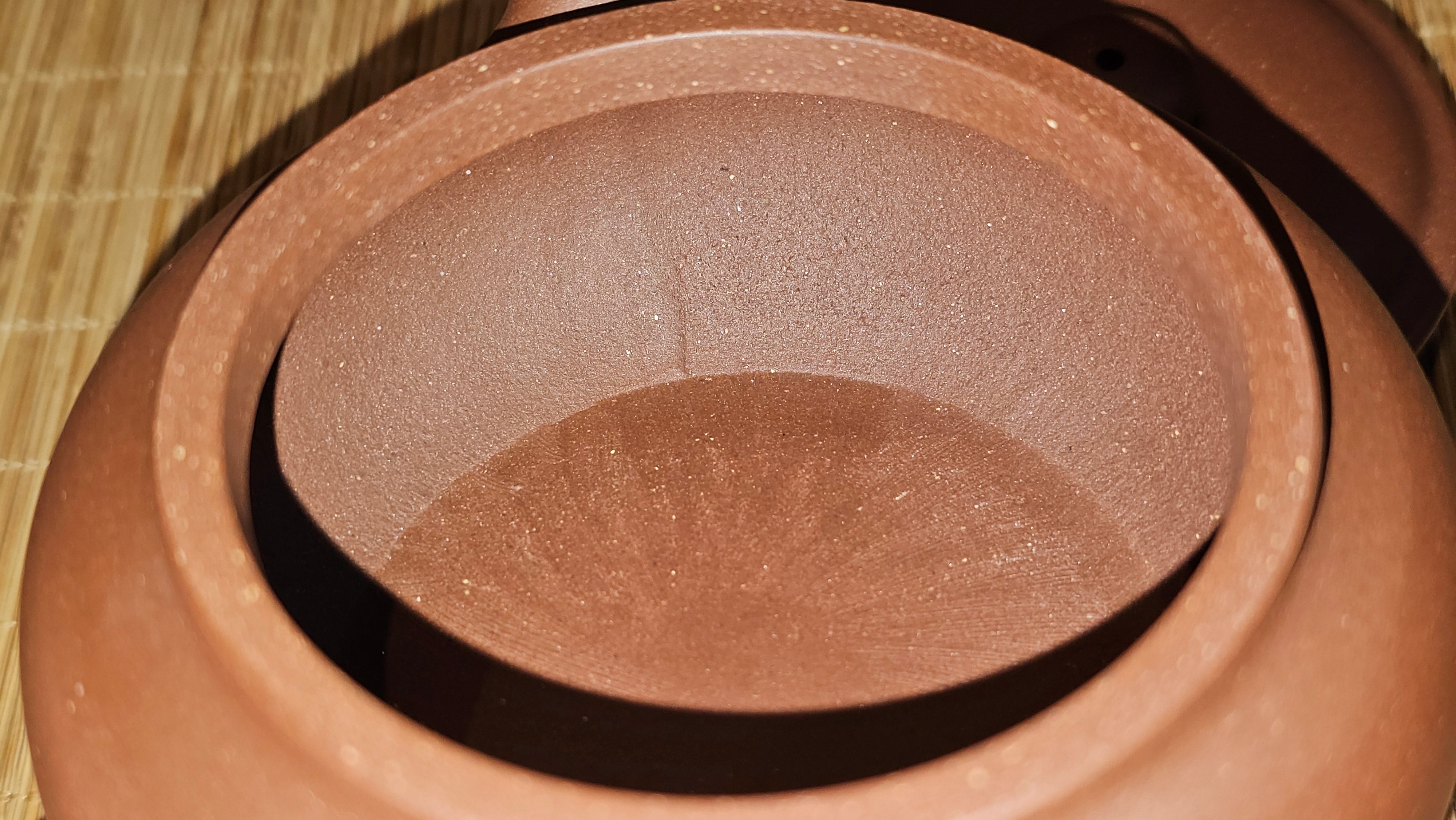 Bian Fu 扁腹, 268.6ml, Di Cao Qing Zi Ni 底槽青紫泥, by our Collaborative Craftsman Chen Fa Chu 陈法初。