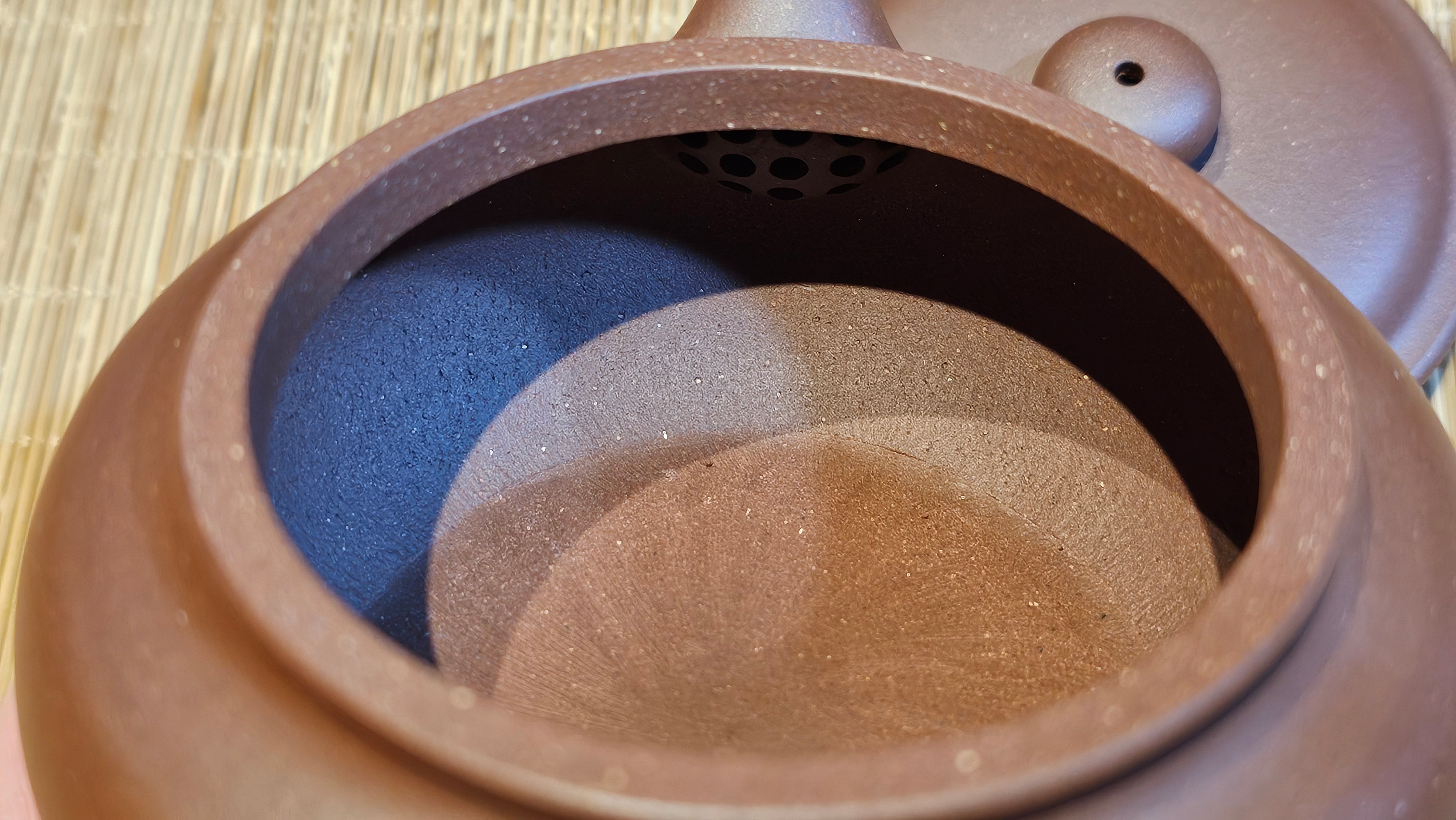 Bian Fu 扁腹, 268.6ml, Di Cao Qing Zi Ni 底槽青紫泥, by our Collaborative Craftsman Chen Fa Chu 陈法初。