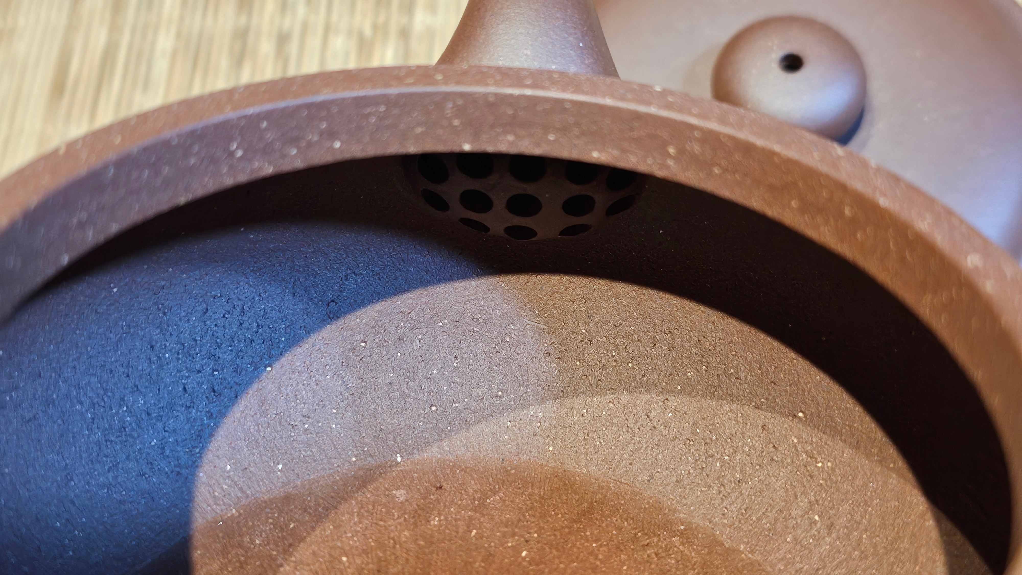 Bian Fu 扁腹, 268.6ml, Di Cao Qing Zi Ni 底槽青紫泥, by our Collaborative Craftsman Chen Fa Chu 陈法初。