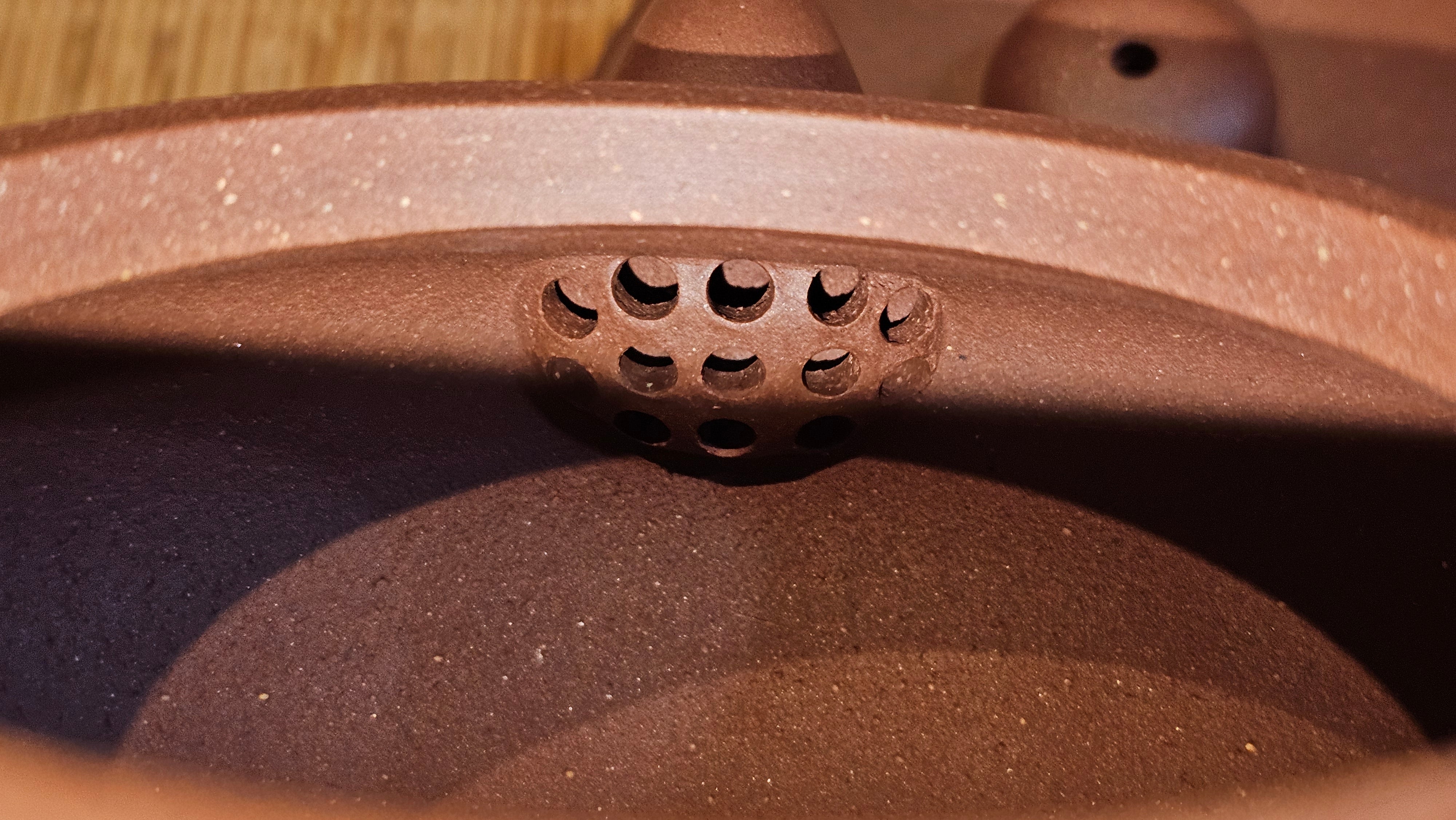 Bian Fu 扁腹, 268.6ml, Di Cao Qing Zi Ni 底槽青紫泥, by our Collaborative Craftsman Chen Fa Chu 陈法初。