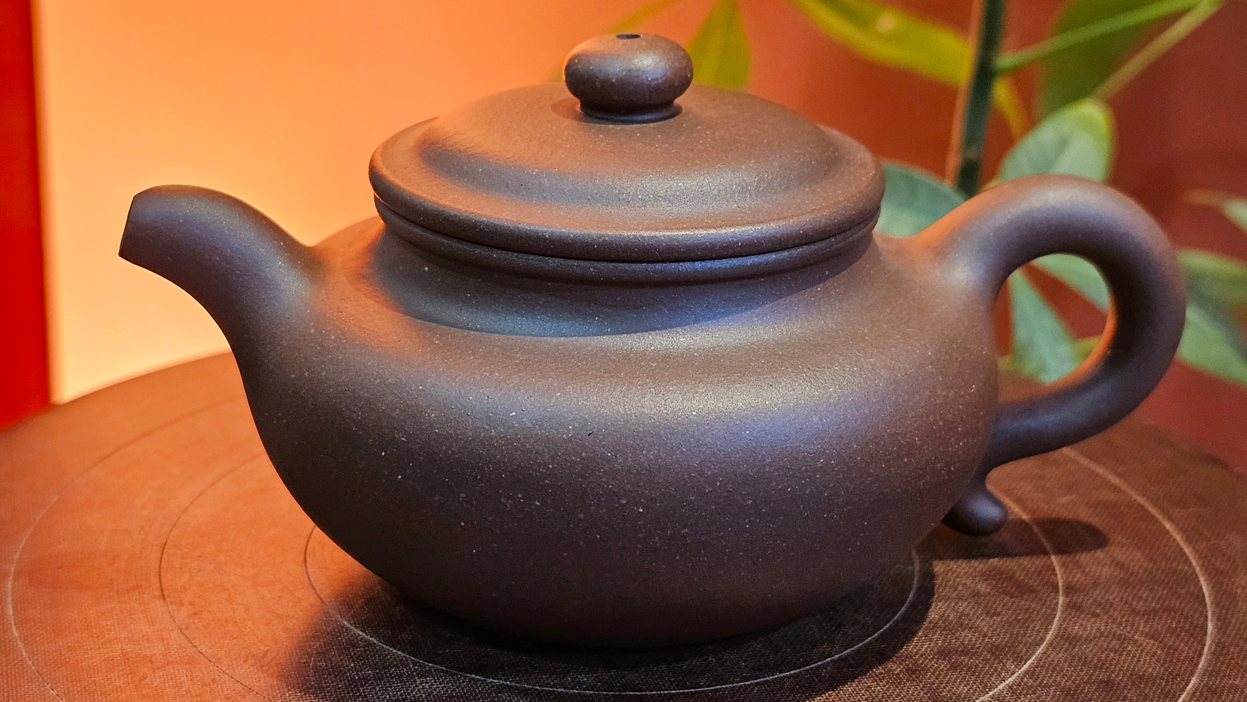 Fang Gu 仿古, 159.5ml, Lao Zi Ni 老紫泥, by our Collaborative Craftsman Chen Fa Chu 陈法初。