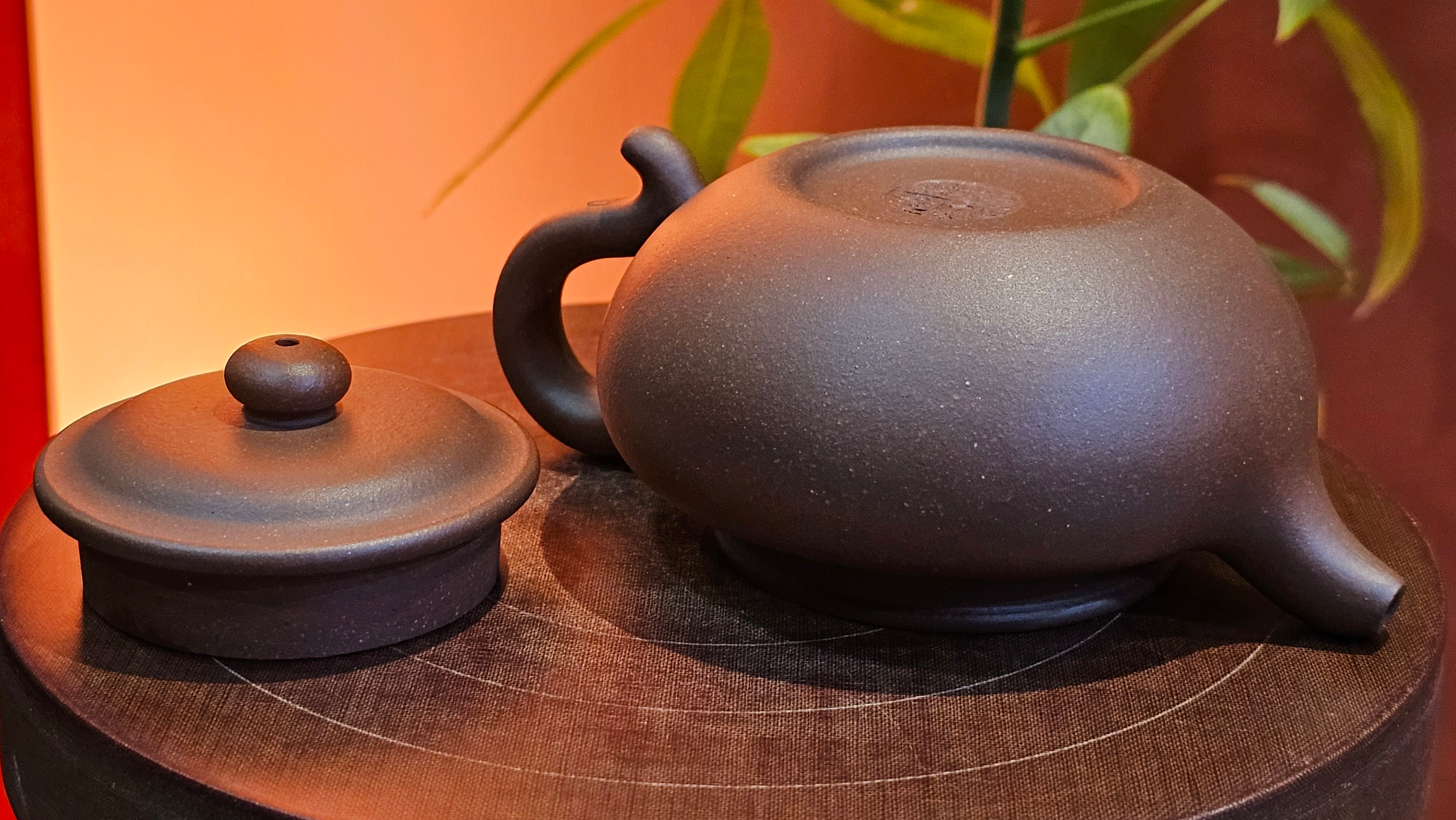 Fang Gu 仿古, 159.5ml, Lao Zi Ni 老紫泥, by our Collaborative Craftsman Chen Fa Chu 陈法初。