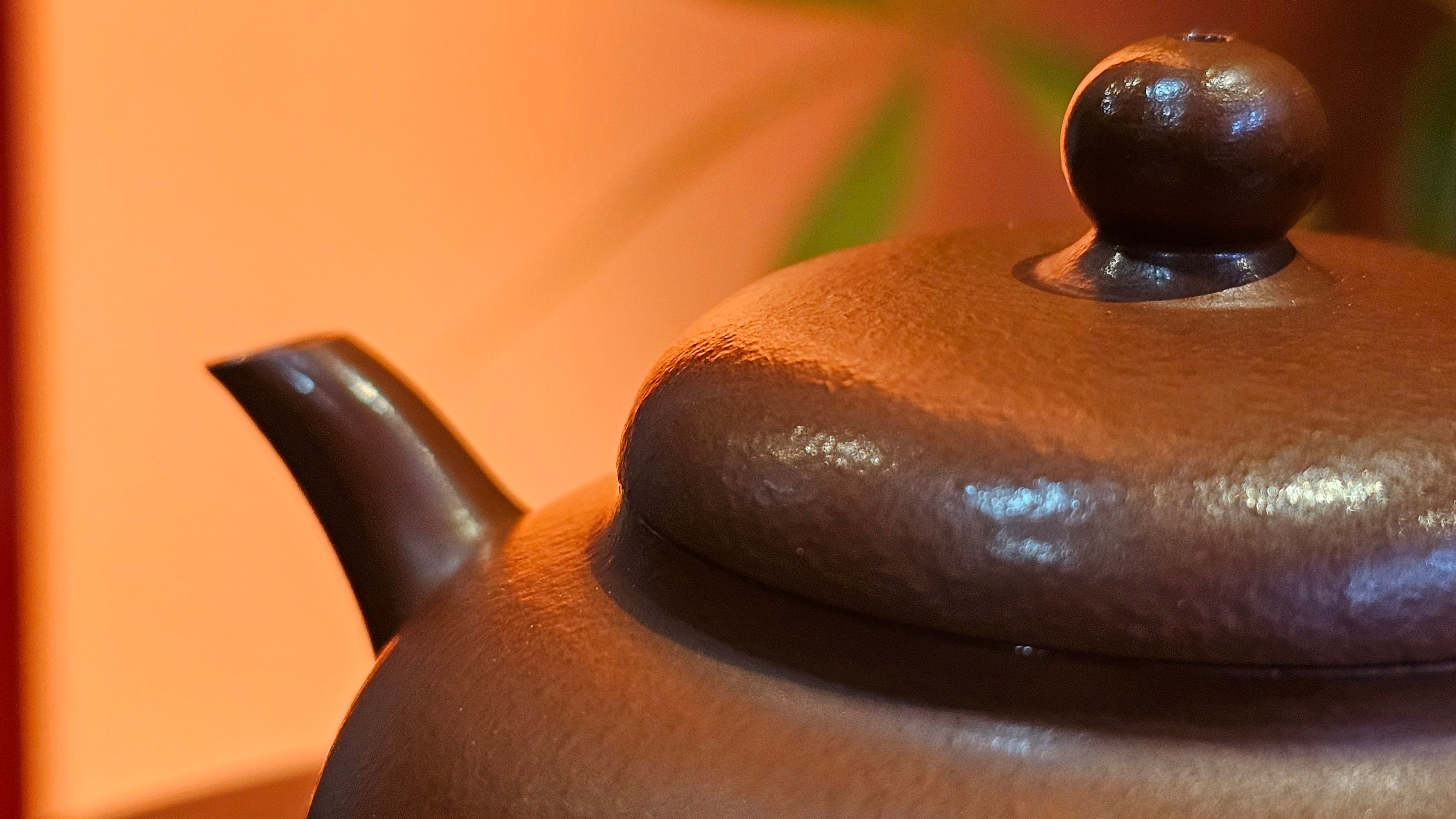 Yi Gong Hu 逸公壶, 139.6ml, Xiao Mei Yao Zhu Ni 小煤窑朱泥,  by our Collaborative Craftsman Shi Yun 石芸 ~ Congratulations to Mr D.K., 1536hrs 11th Apr, Boston, MA.