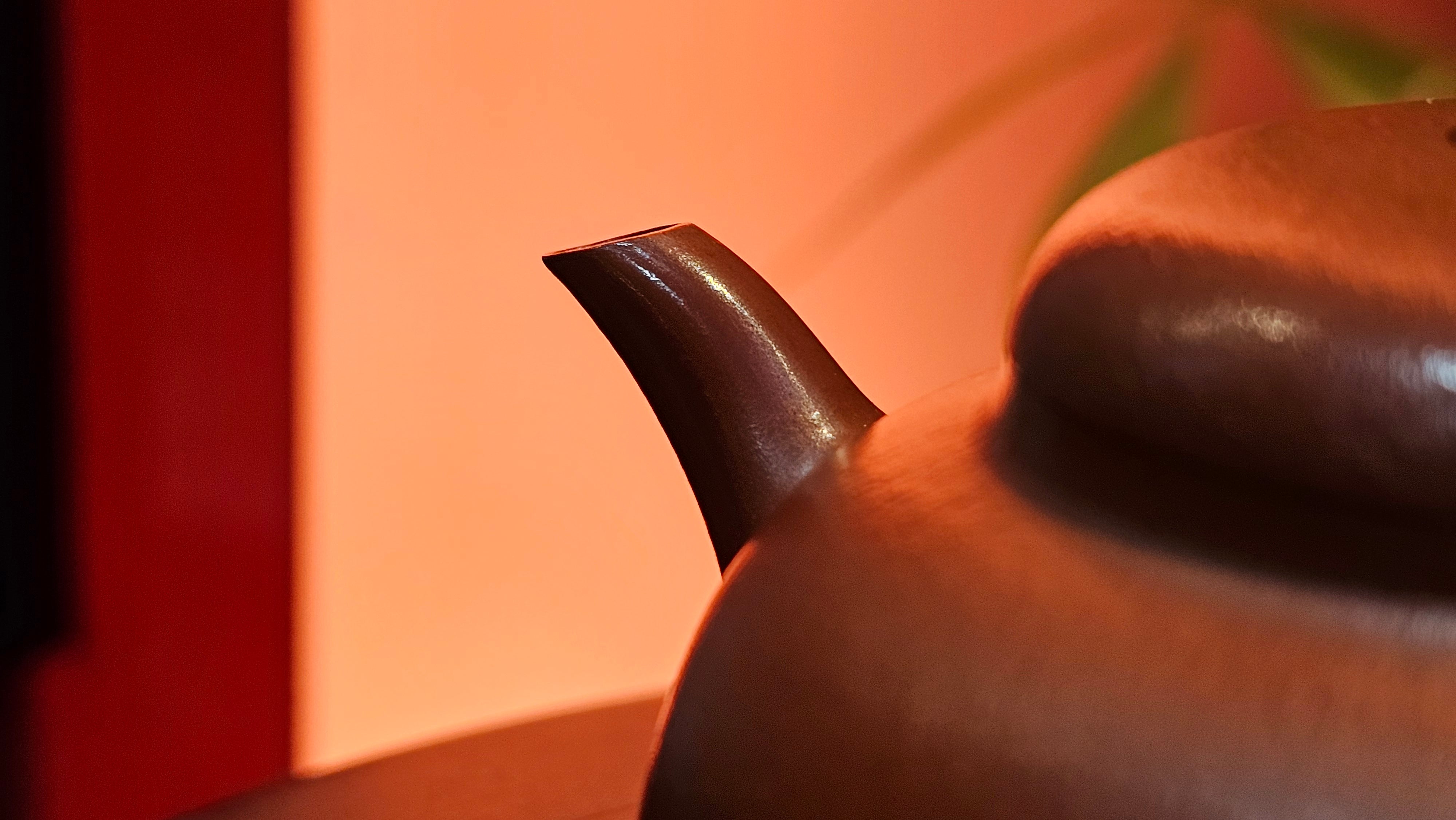 Yi Gong Hu 逸公壶, 139.6ml, Xiao Mei Yao Zhu Ni 小煤窑朱泥,  by our Collaborative Craftsman Shi Yun 石芸 ~ Congratulations to Mr D.K., 1536hrs 11th Apr, Boston, MA.