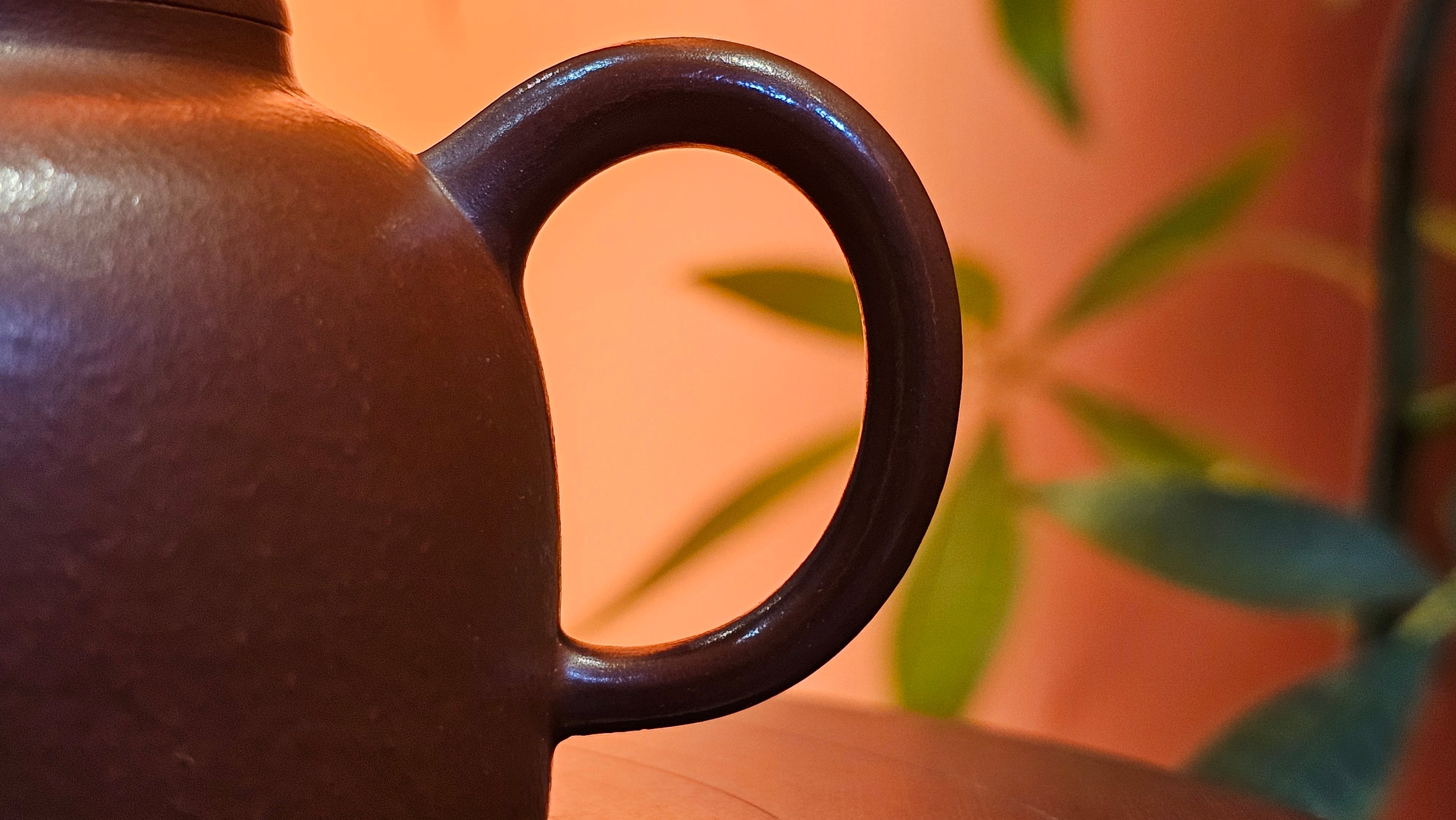 Yi Gong Hu 逸公壶, 139.6ml, Xiao Mei Yao Zhu Ni 小煤窑朱泥,  by our Collaborative Craftsman Shi Yun 石芸 ~ Congratulations to Mr D.K., 1536hrs 11th Apr, Boston, MA.