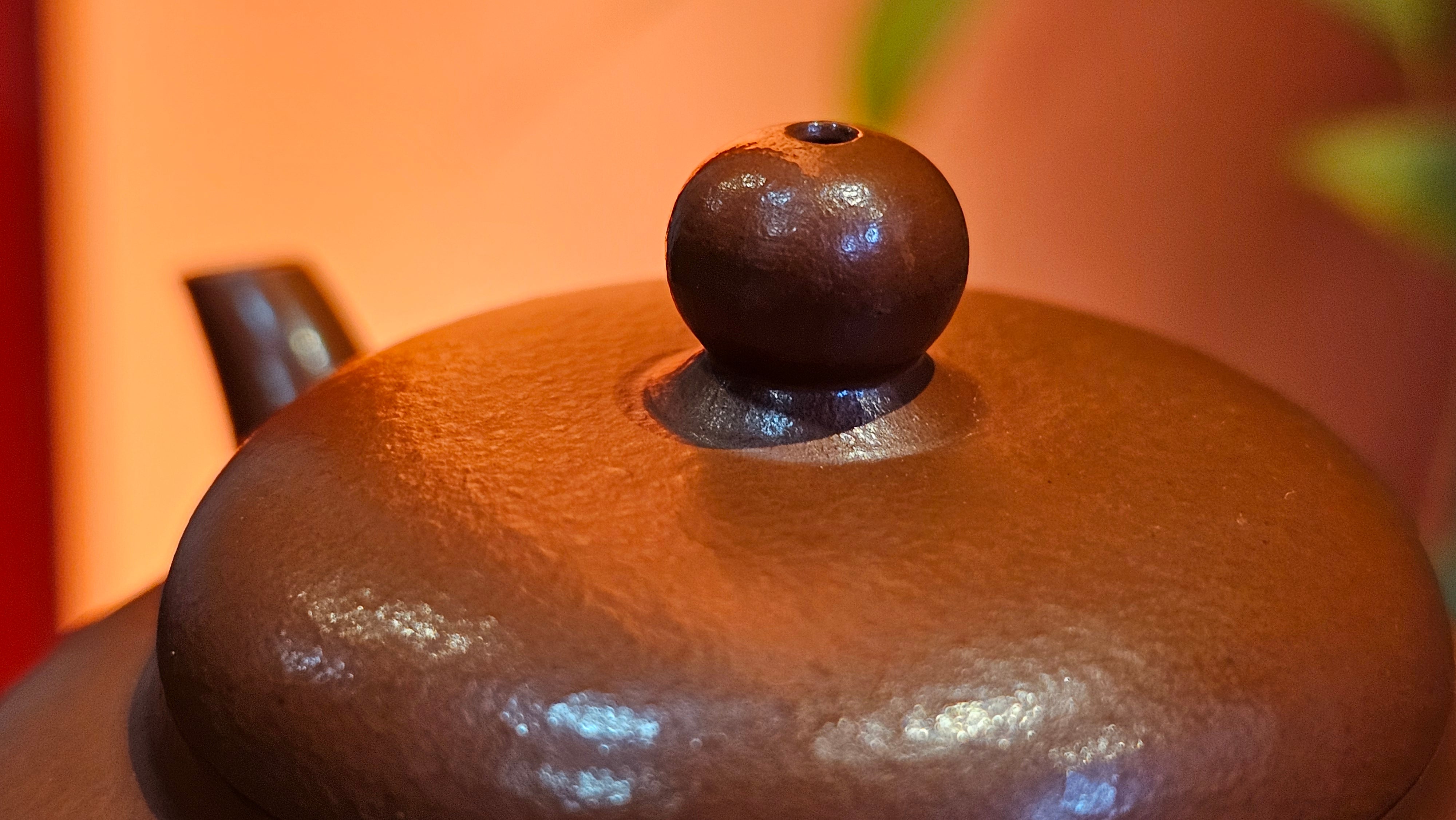 Yi Gong Hu 逸公壶, 139.6ml, Xiao Mei Yao Zhu Ni 小煤窑朱泥,  by our Collaborative Craftsman Shi Yun 石芸 ~ Congratulations to Mr D.K., 1536hrs 11th Apr, Boston, MA.