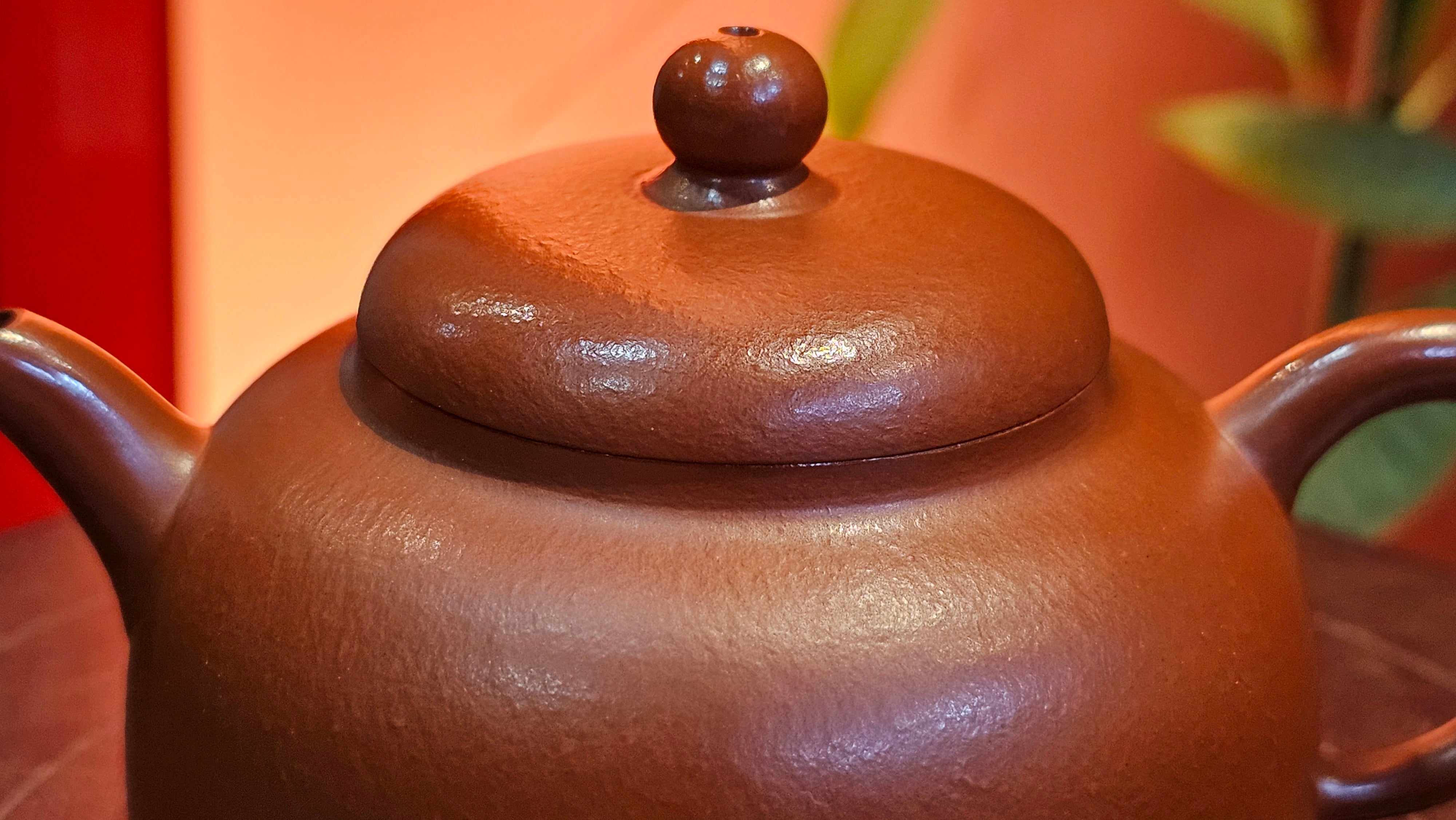 Yi Gong Hu 逸公壶, 139.6ml, Xiao Mei Yao Zhu Ni 小煤窑朱泥,  by our Collaborative Craftsman Shi Yun 石芸 ~ Congratulations to Mr D.K., 1536hrs 11th Apr, Boston, MA.