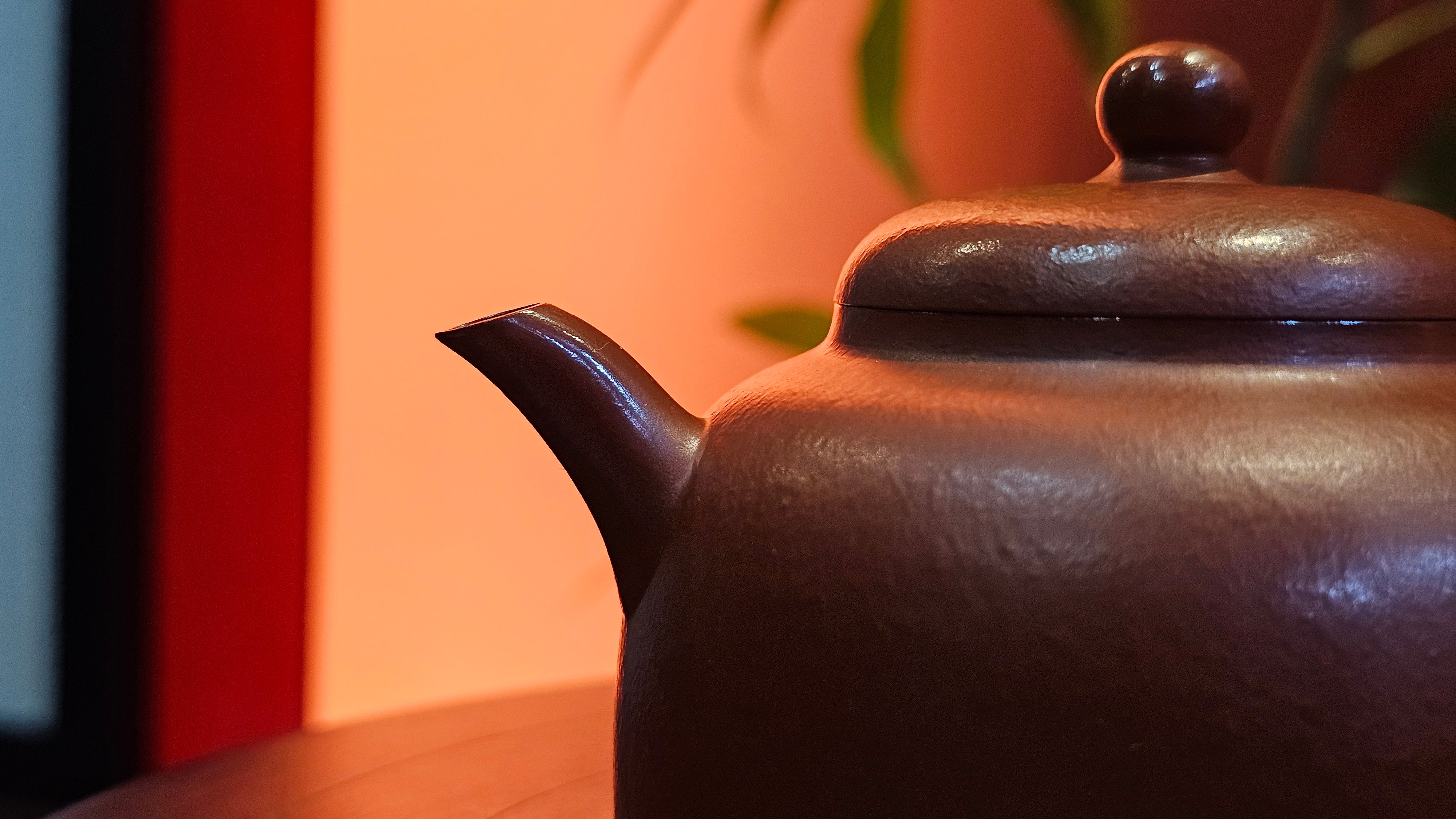 Yi Gong Hu 逸公壶, 139.6ml, Xiao Mei Yao Zhu Ni 小煤窑朱泥,  by our Collaborative Craftsman Shi Yun 石芸 ~ Congratulations to Mr D.K., 1536hrs 11th Apr, Boston, MA.