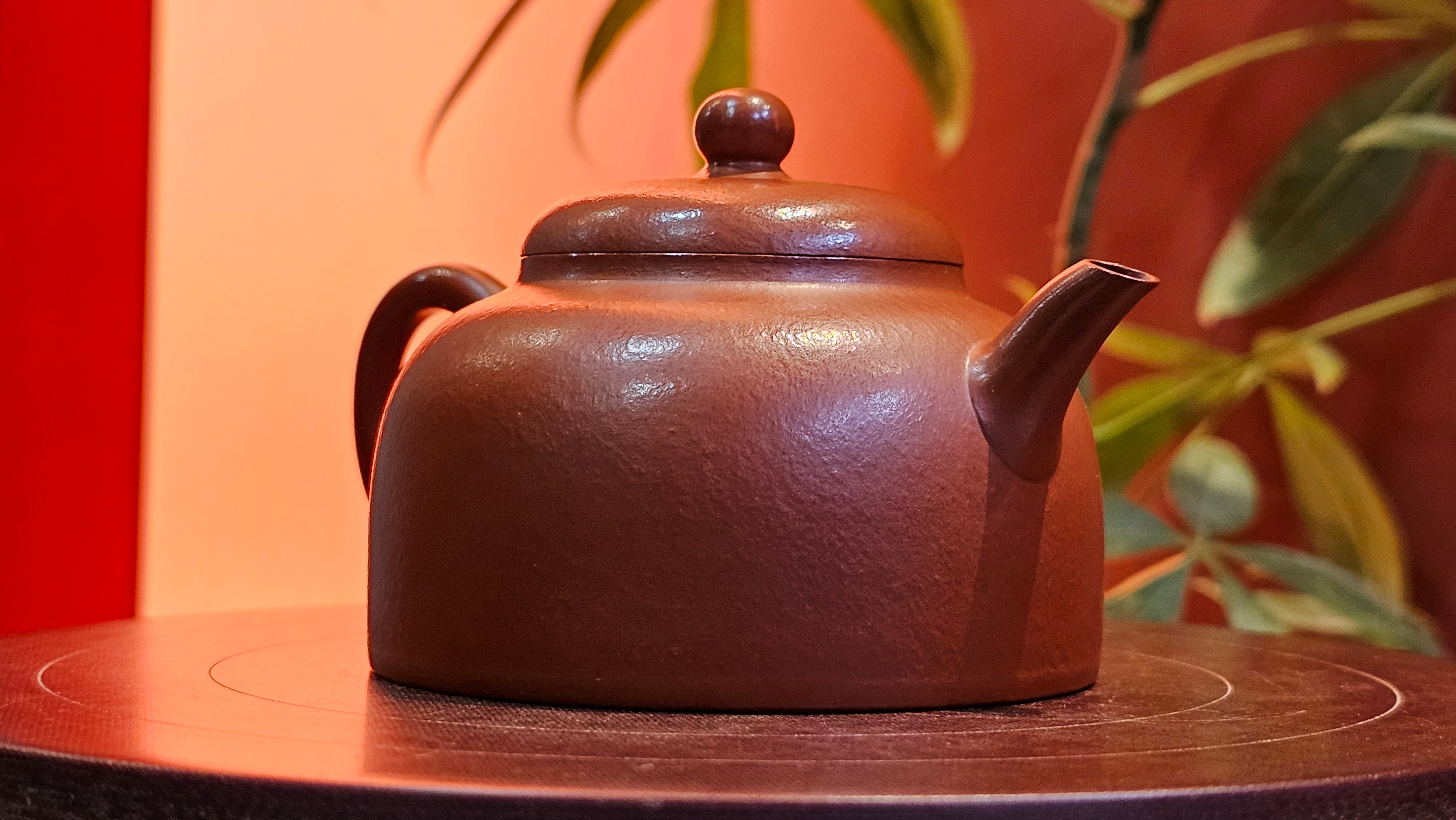 Yi Gong Hu 逸公壶, 139.6ml, Xiao Mei Yao Zhu Ni 小煤窑朱泥,  by our Collaborative Craftsman Shi Yun 石芸 ~ Congratulations to Mr D.K., 1536hrs 11th Apr, Boston, MA.