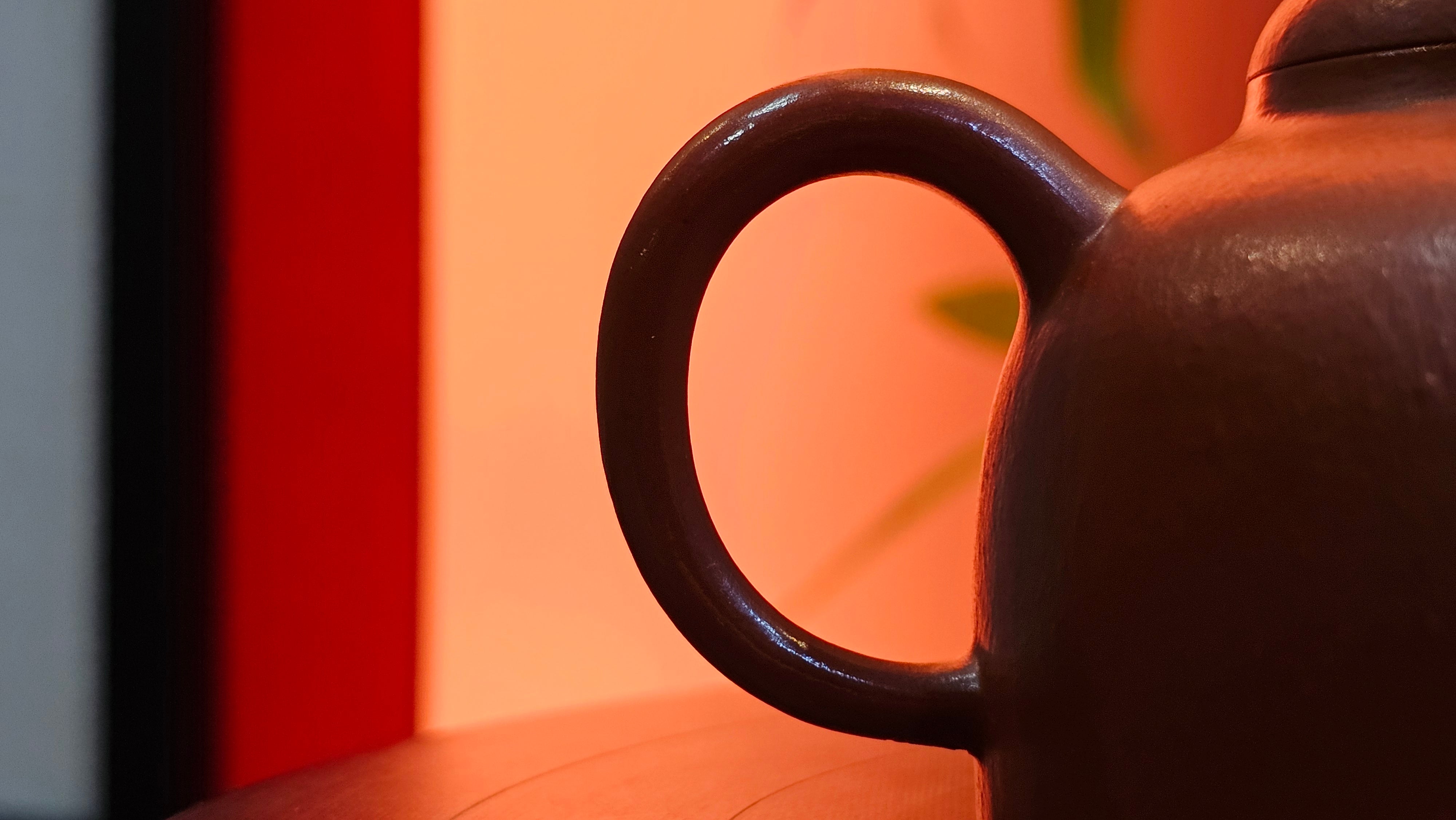 Yi Gong Hu 逸公壶, 139.6ml, Xiao Mei Yao Zhu Ni 小煤窑朱泥,  by our Collaborative Craftsman Shi Yun 石芸 ~ Congratulations to Mr D.K., 1536hrs 11th Apr, Boston, MA.