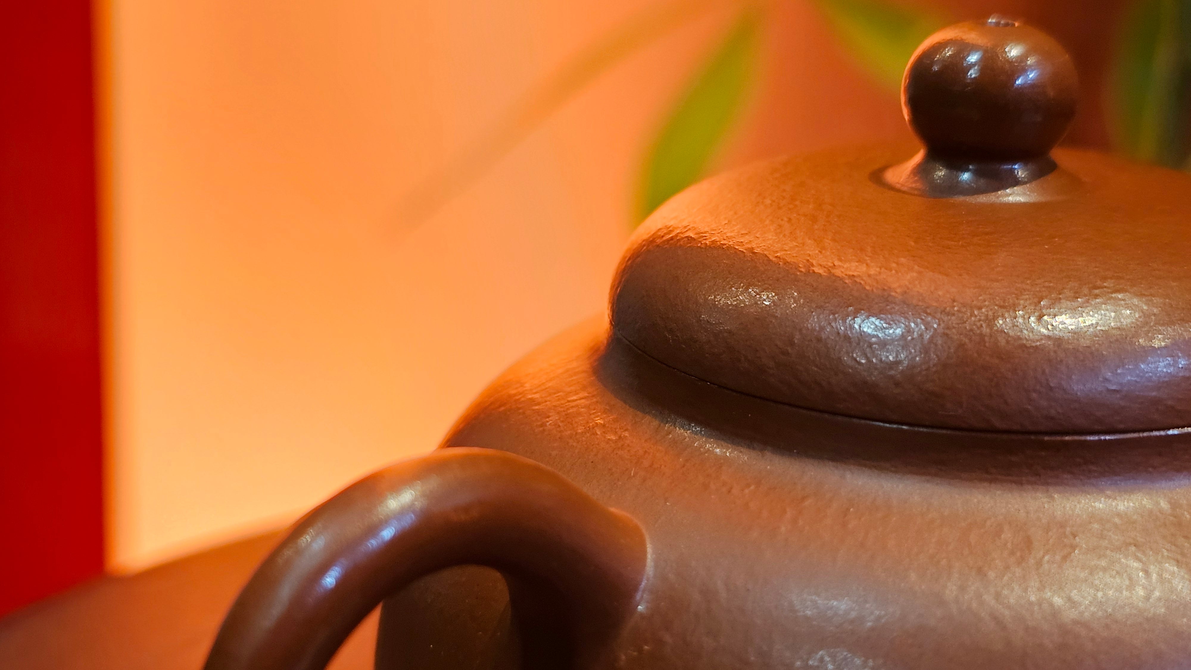 Yi Gong Hu 逸公壶, 139.6ml, Xiao Mei Yao Zhu Ni 小煤窑朱泥,  by our Collaborative Craftsman Shi Yun 石芸 ~ Congratulations to Mr D.K., 1536hrs 11th Apr, Boston, MA.