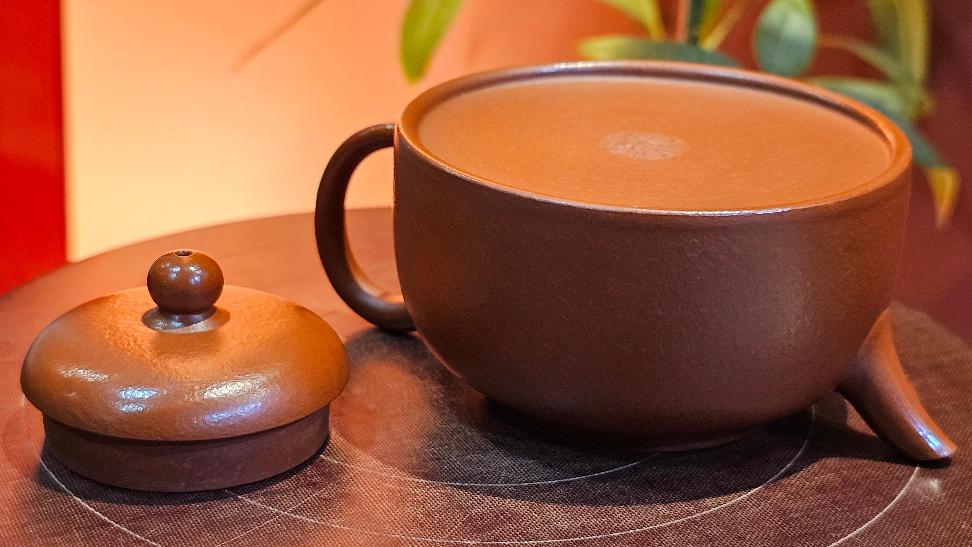 Yi Gong Hu 逸公壶, 139.6ml, Xiao Mei Yao Zhu Ni 小煤窑朱泥,  by our Collaborative Craftsman Shi Yun 石芸 ~ Congratulations to Mr D.K., 1536hrs 11th Apr, Boston, MA.