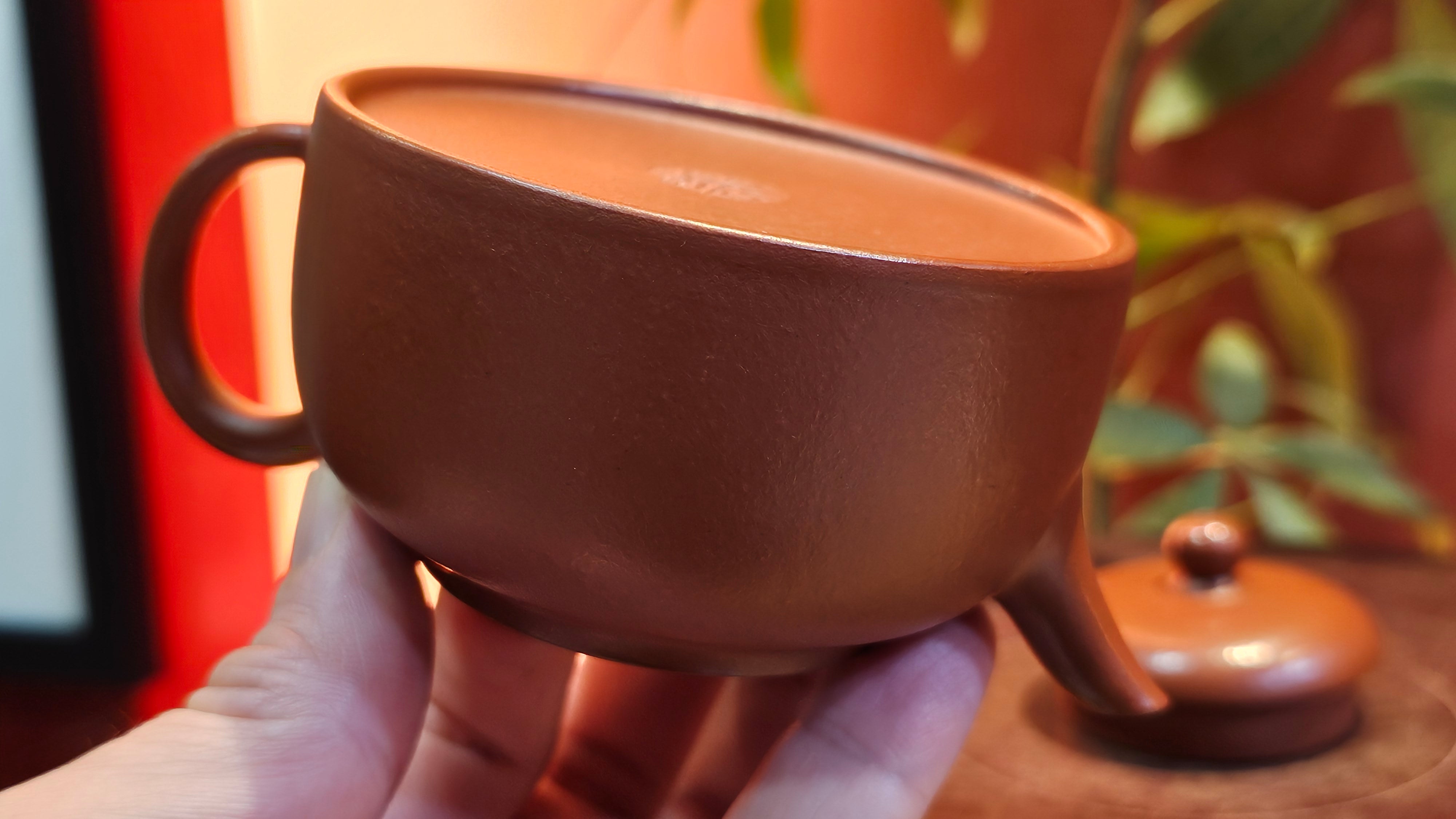 Yi Gong Hu 逸公壶, 139.6ml, Xiao Mei Yao Zhu Ni 小煤窑朱泥,  by our Collaborative Craftsman Shi Yun 石芸 ~ Congratulations to Mr D.K., 1536hrs 11th Apr, Boston, MA.