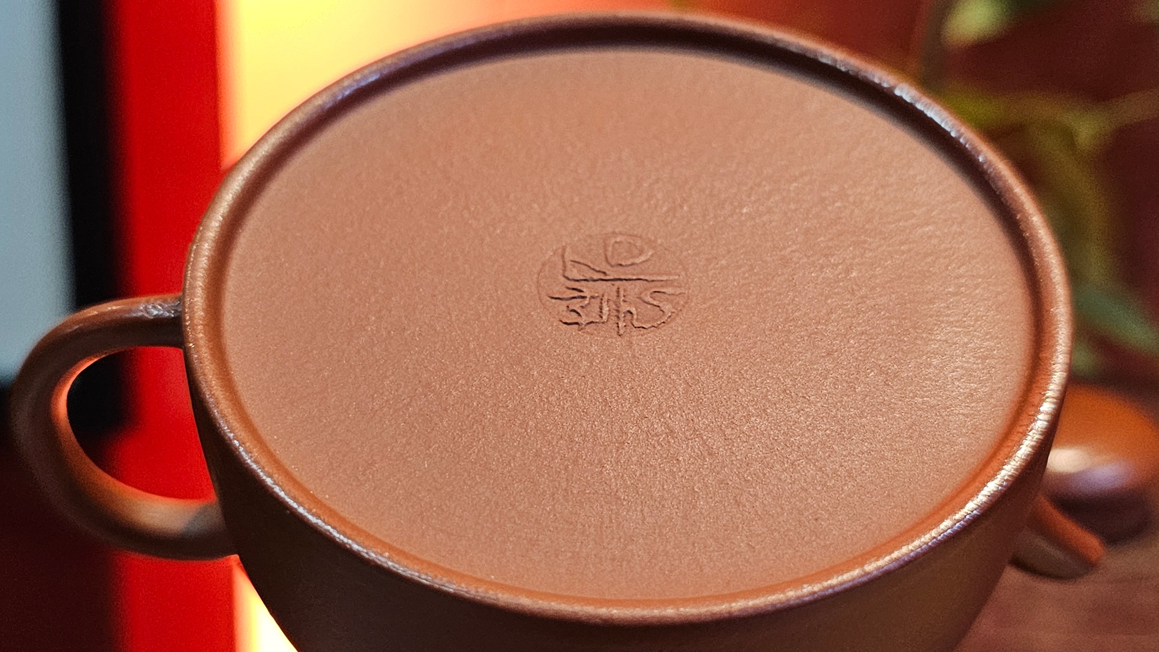 Yi Gong Hu 逸公壶, 139.6ml, Xiao Mei Yao Zhu Ni 小煤窑朱泥,  by our Collaborative Craftsman Shi Yun 石芸 ~ Congratulations to Mr D.K., 1536hrs 11th Apr, Boston, MA.