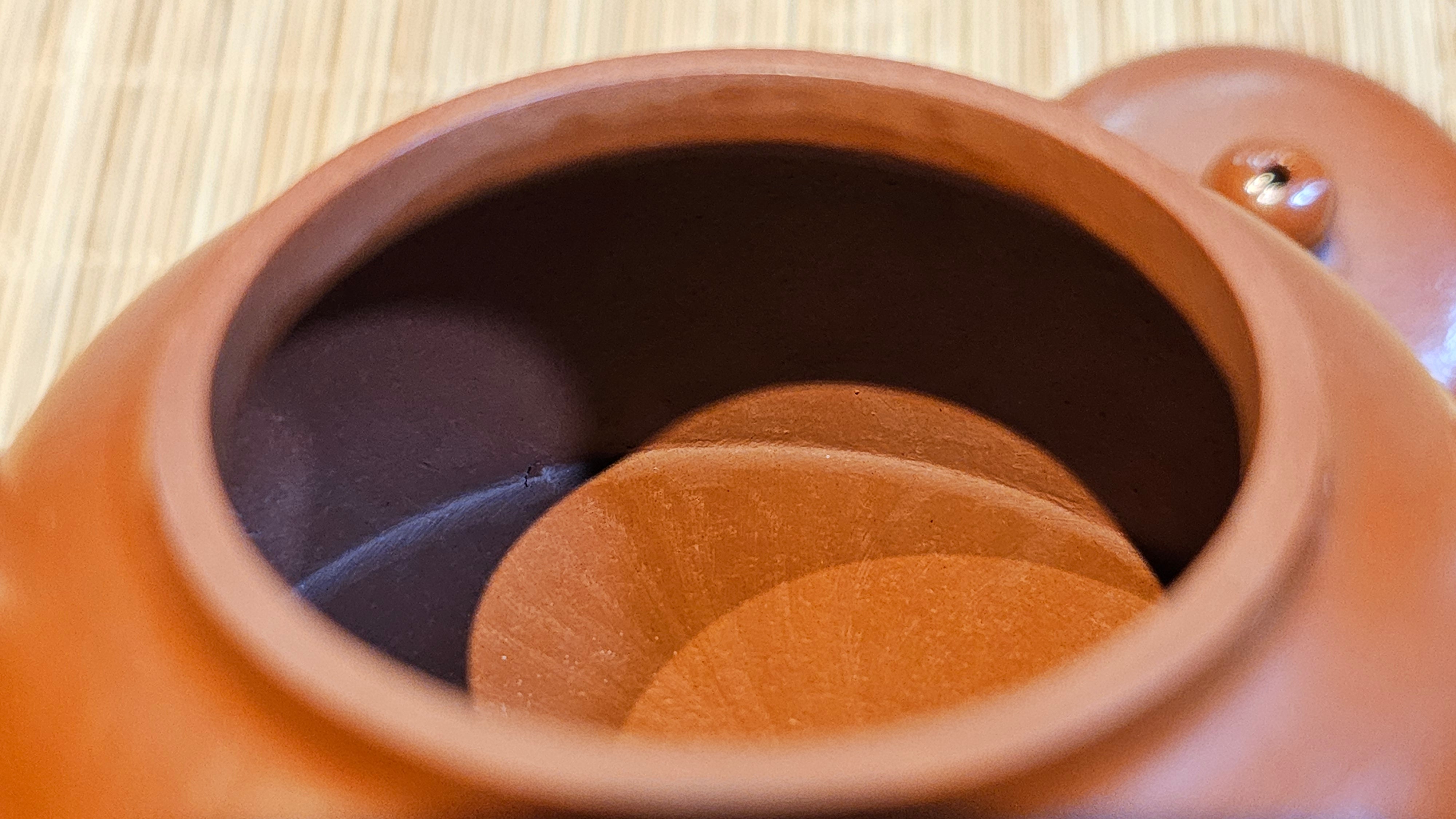 Yi Gong Hu 逸公壶, 139.6ml, Xiao Mei Yao Zhu Ni 小煤窑朱泥,  by our Collaborative Craftsman Shi Yun 石芸 ~ Congratulations to Mr D.K., 1536hrs 11th Apr, Boston, MA.