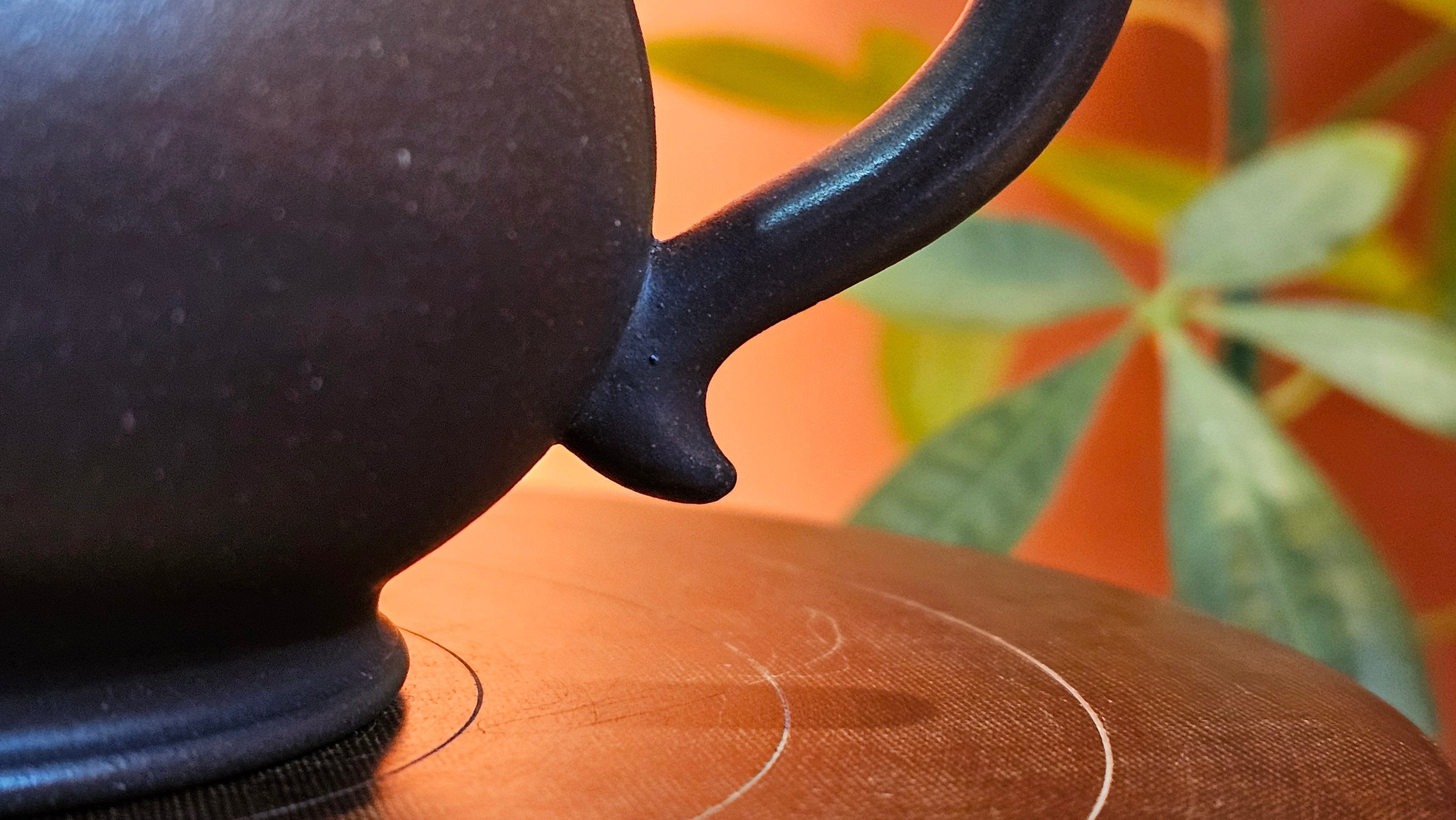 Pan Hu 番壶, 238.8ml, Da Shui Tan Zi Ni 大水潭紫泥, by our Collaborative Craftsman Chen Fa Chu 陈法初。