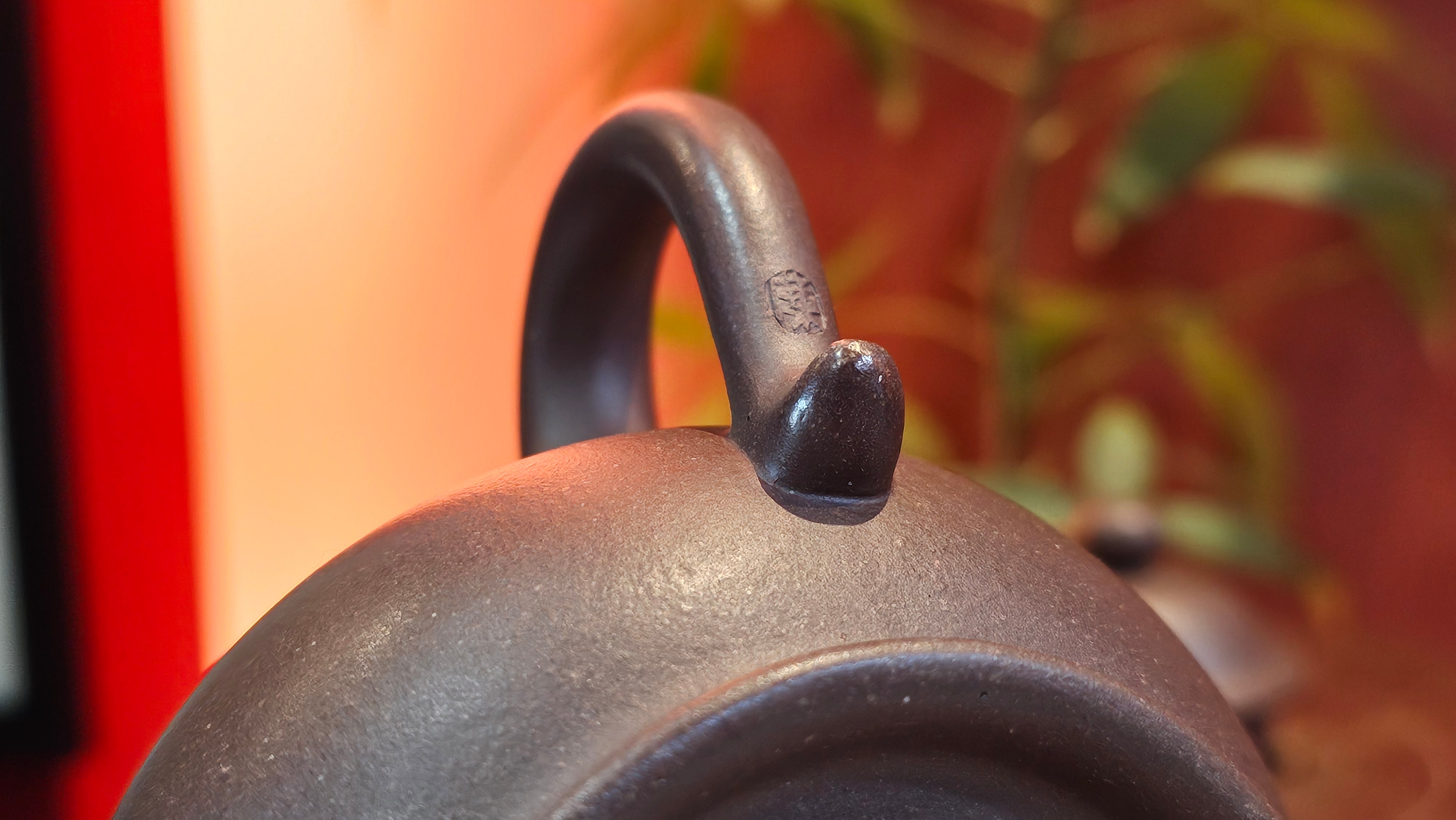 Pan Hu 番壶, 238.8ml, Da Shui Tan Zi Ni 大水潭紫泥, by our Collaborative Craftsman Chen Fa Chu 陈法初。