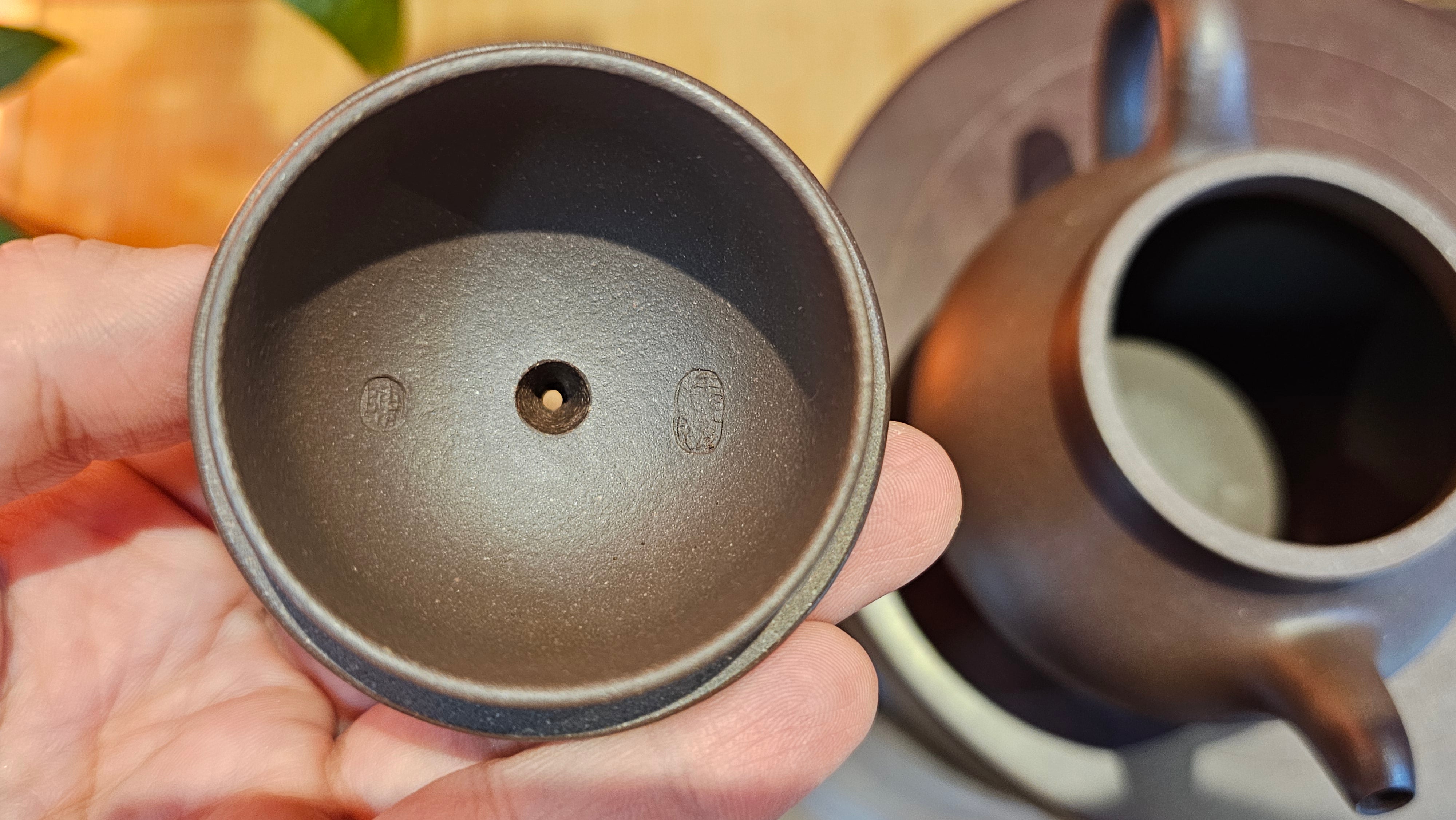 Pan Hu 番壶, 238.8ml, Da Shui Tan Zi Ni 大水潭紫泥, by our Collaborative Craftsman Chen Fa Chu 陈法初。