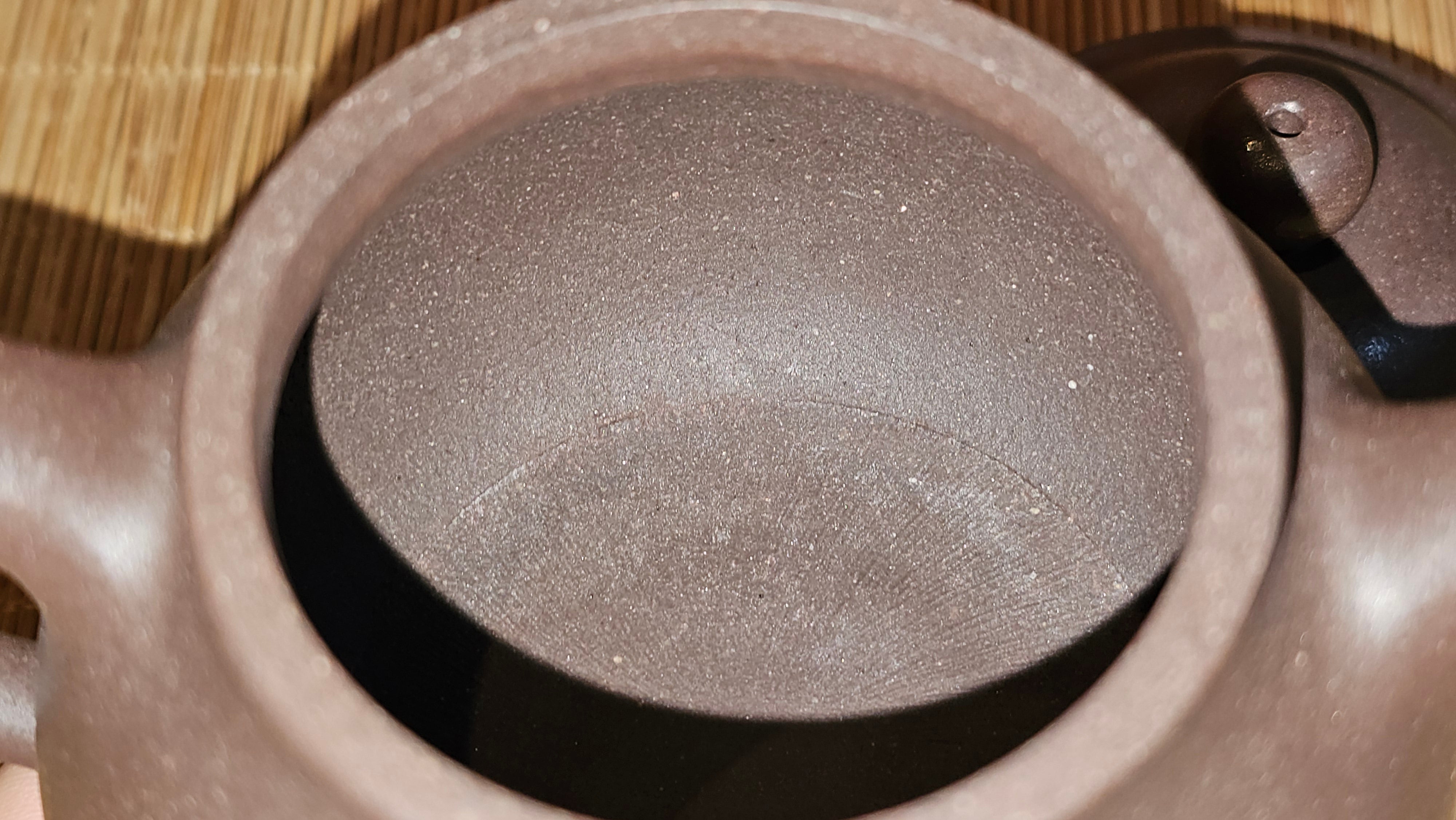 Pan Hu 番壶, 238.8ml, Da Shui Tan Zi Ni 大水潭紫泥, by our Collaborative Craftsman Chen Fa Chu 陈法初。