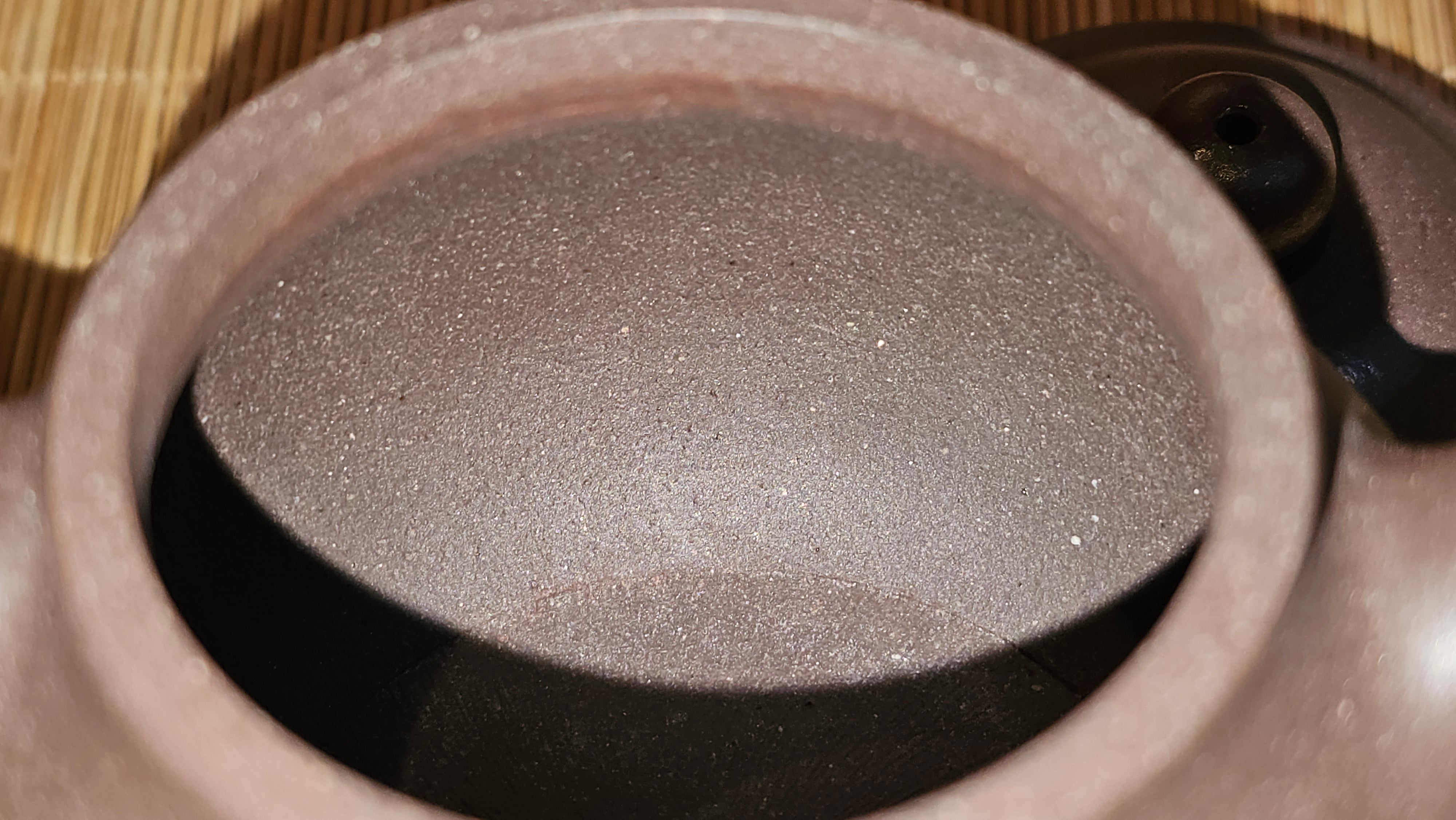 Pan Hu 番壶, 238.8ml, Da Shui Tan Zi Ni 大水潭紫泥, by our Collaborative Craftsman Chen Fa Chu 陈法初。