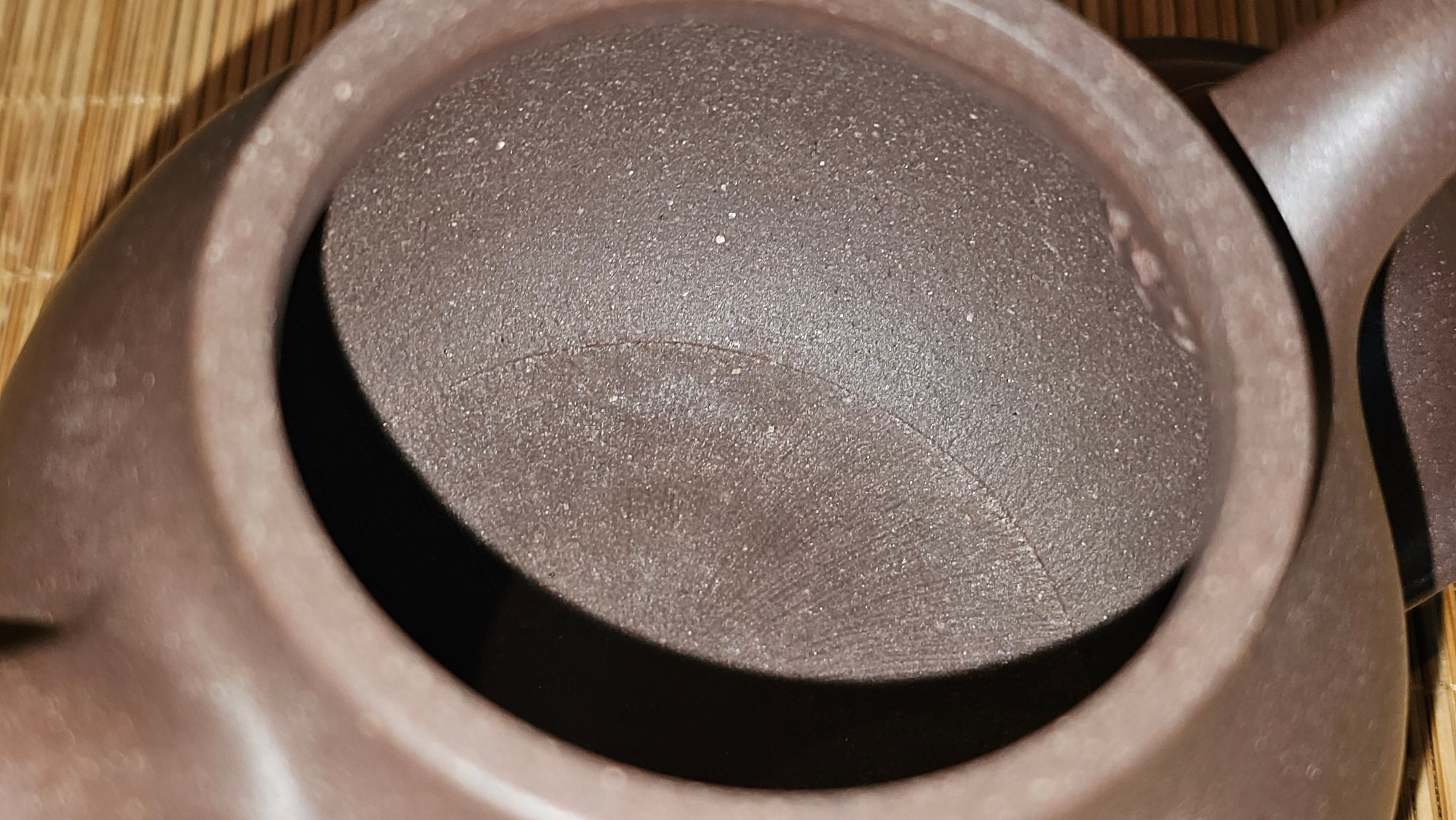 Pan Hu 番壶, 238.8ml, Da Shui Tan Zi Ni 大水潭紫泥, by our Collaborative Craftsman Chen Fa Chu 陈法初。