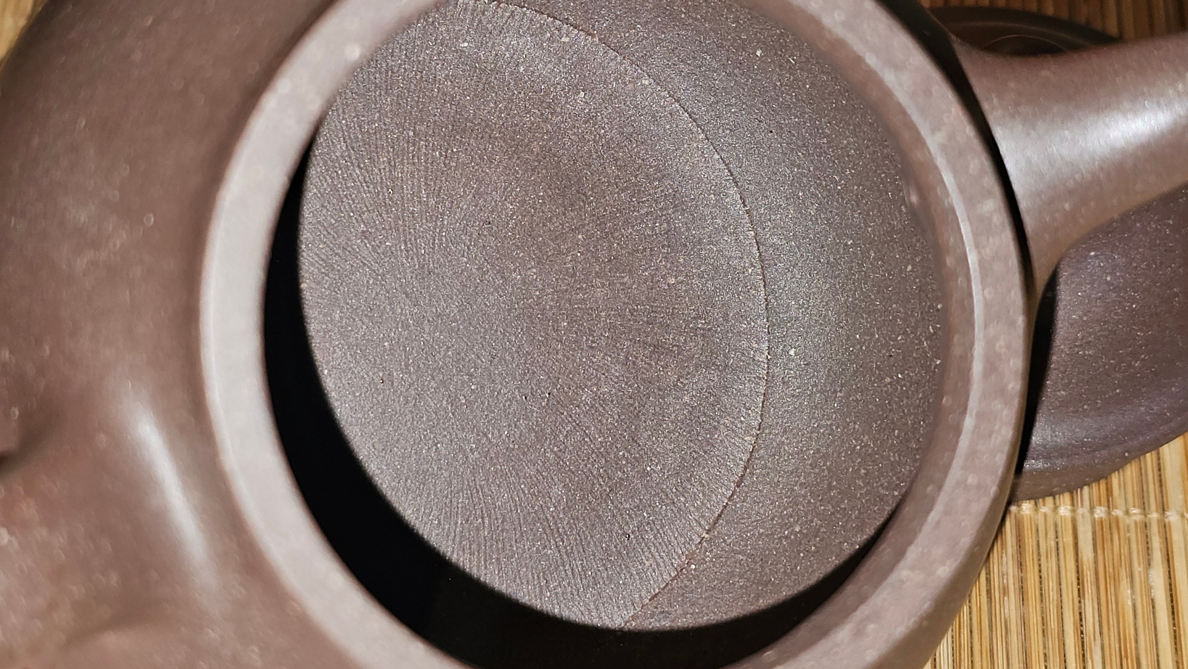 Pan Hu 番壶, 238.8ml, Da Shui Tan Zi Ni 大水潭紫泥, by our Collaborative Craftsman Chen Fa Chu 陈法初。