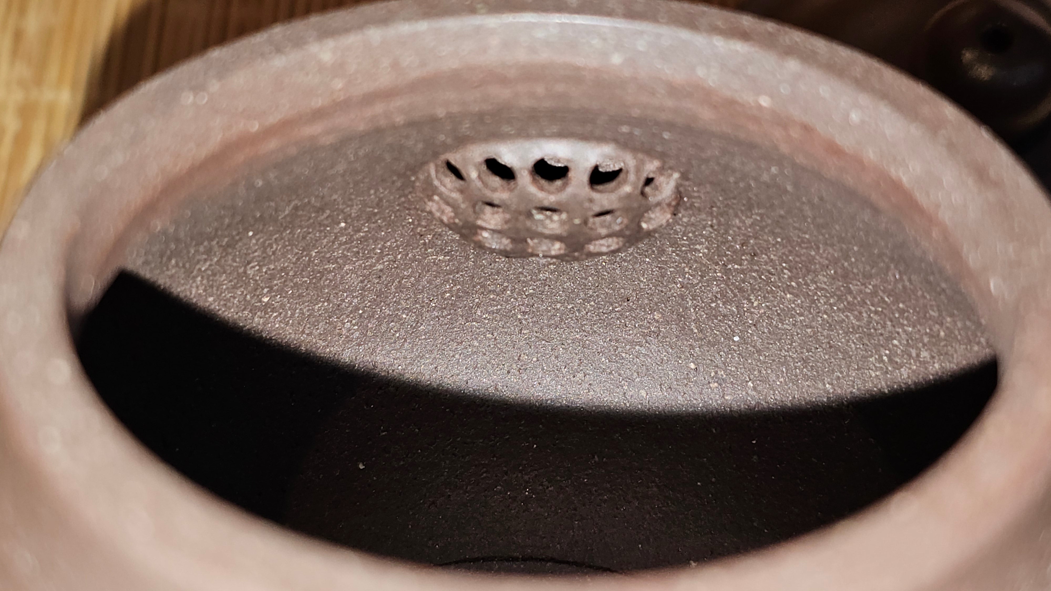 Pan Hu 番壶, 238.8ml, Da Shui Tan Zi Ni 大水潭紫泥, by our Collaborative Craftsman Chen Fa Chu 陈法初。