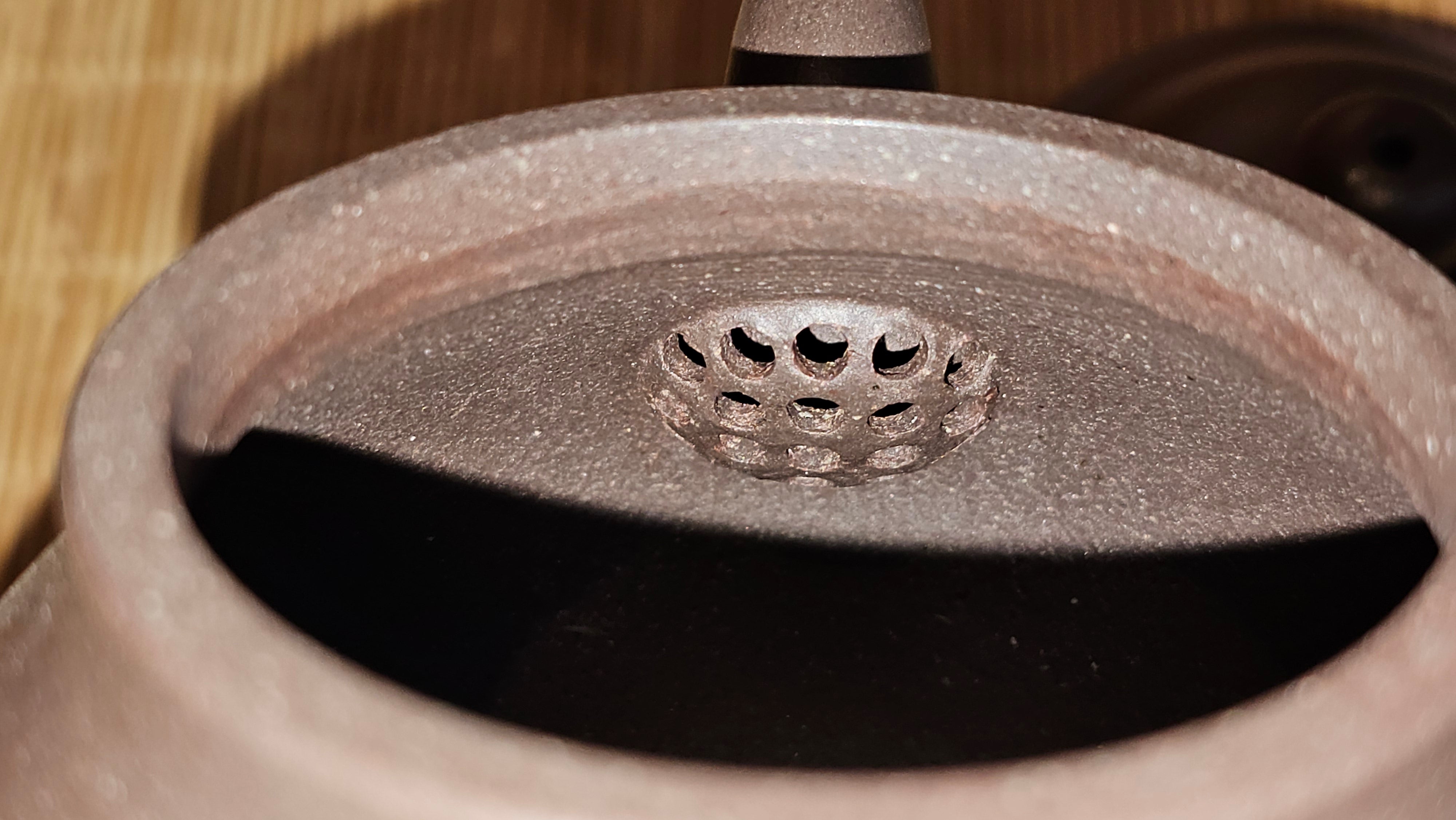 Pan Hu 番壶, 238.8ml, Da Shui Tan Zi Ni 大水潭紫泥, by our Collaborative Craftsman Chen Fa Chu 陈法初。