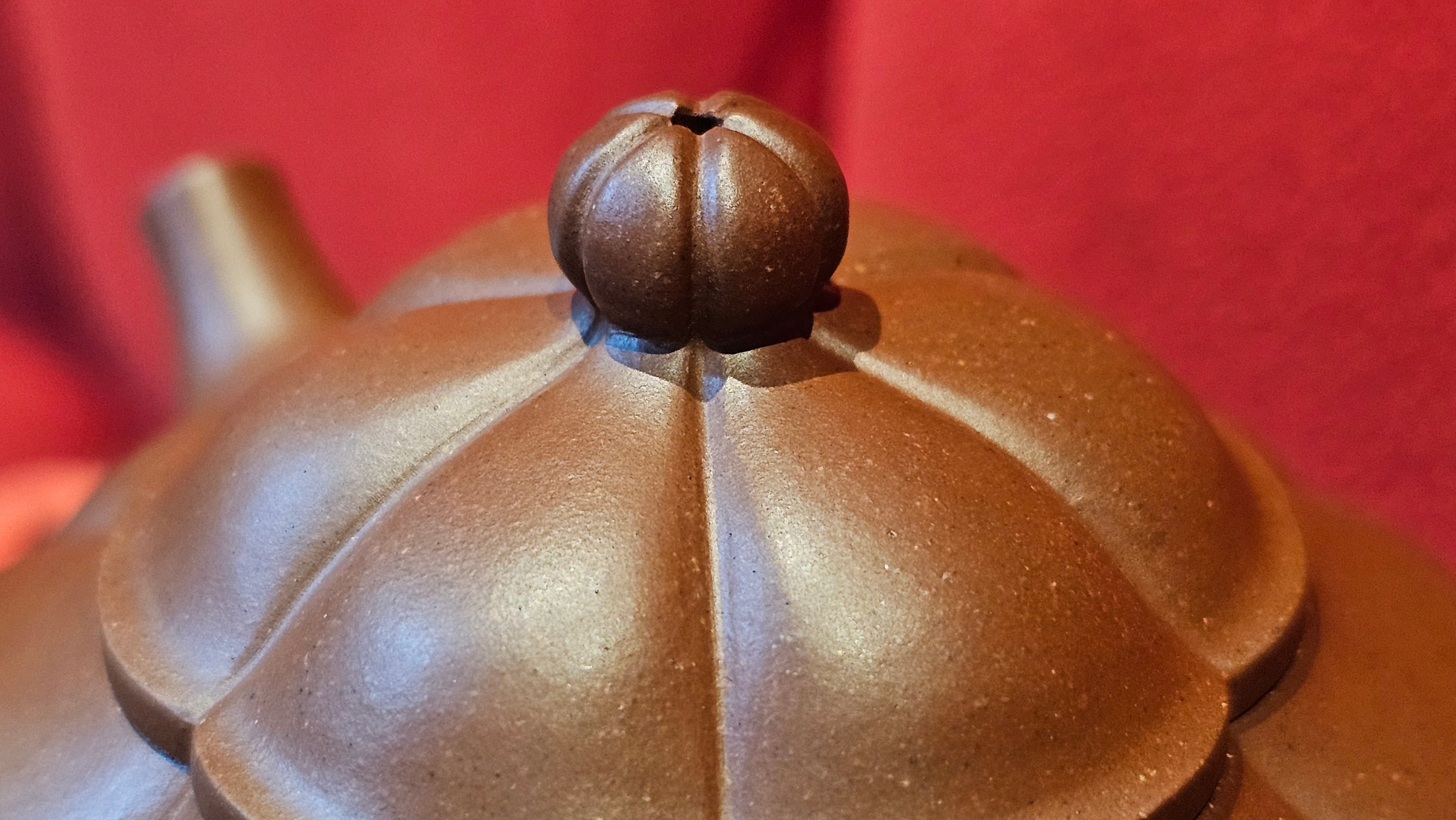 《待春》Dai Chun ~ "Imminence of Spring", 192.6ml, Di Cao Qing Zi Ni 底槽青紫泥 ~ Crafted by L3A Master Consummate Artist Li Yan Ru 李艳如 ~ Congratulations to Prof A.G., 26th March 0703hrs, Long Beach, CA.