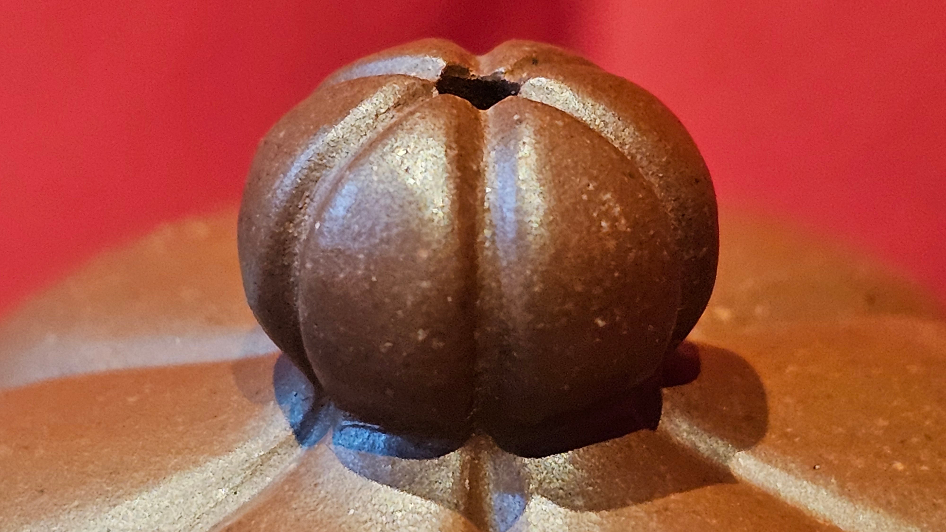 《待春》Dai Chun ~ "Imminence of Spring", 192.6ml, Di Cao Qing Zi Ni 底槽青紫泥 ~ Crafted by L3A Master Consummate Artist Li Yan Ru 李艳如 ~ Congratulations to Prof A.G., 26th March 0703hrs, Long Beach, CA.