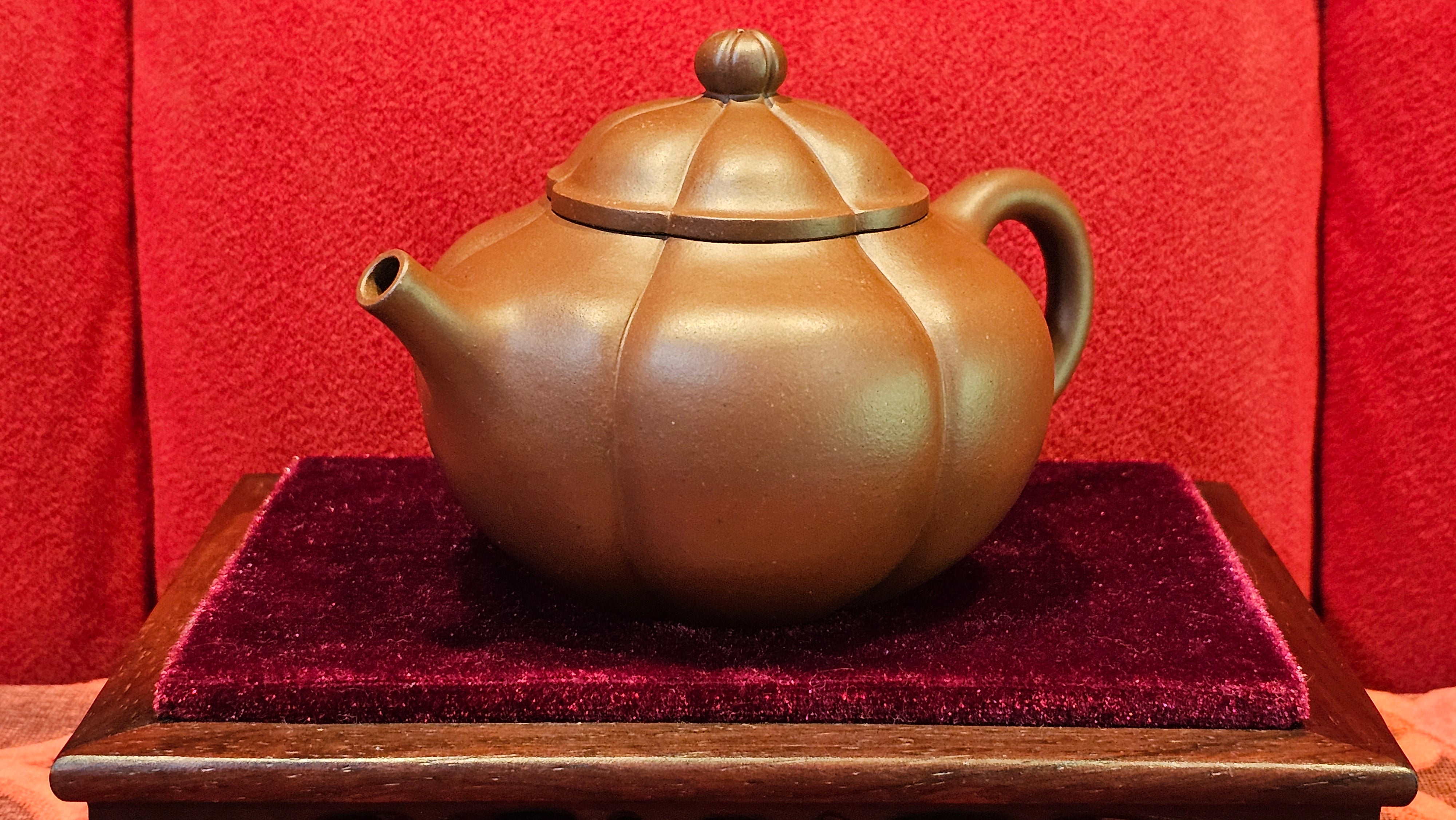 《待春》Dai Chun ~ "Imminence of Spring", 192.6ml, Di Cao Qing Zi Ni 底槽青紫泥 ~ Crafted by L3A Master Consummate Artist Li Yan Ru 李艳如 ~ Congratulations to Prof A.G., 26th March 0703hrs, Long Beach, CA.