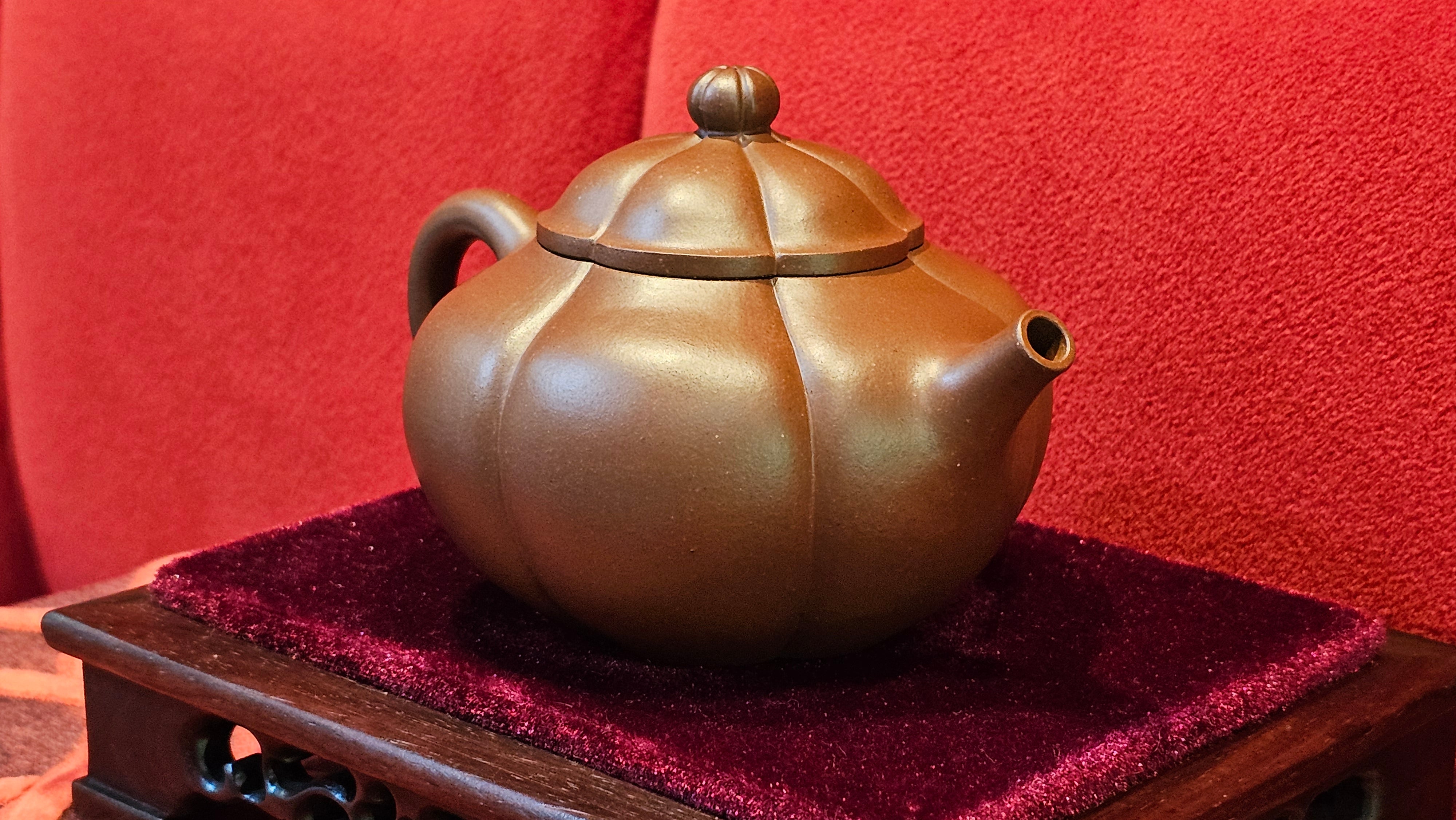 《待春》Dai Chun ~ "Imminence of Spring", 192.6ml, Di Cao Qing Zi Ni 底槽青紫泥 ~ Crafted by L3A Master Consummate Artist Li Yan Ru 李艳如 ~ Congratulations to Prof A.G., 26th March 0703hrs, Long Beach, CA.