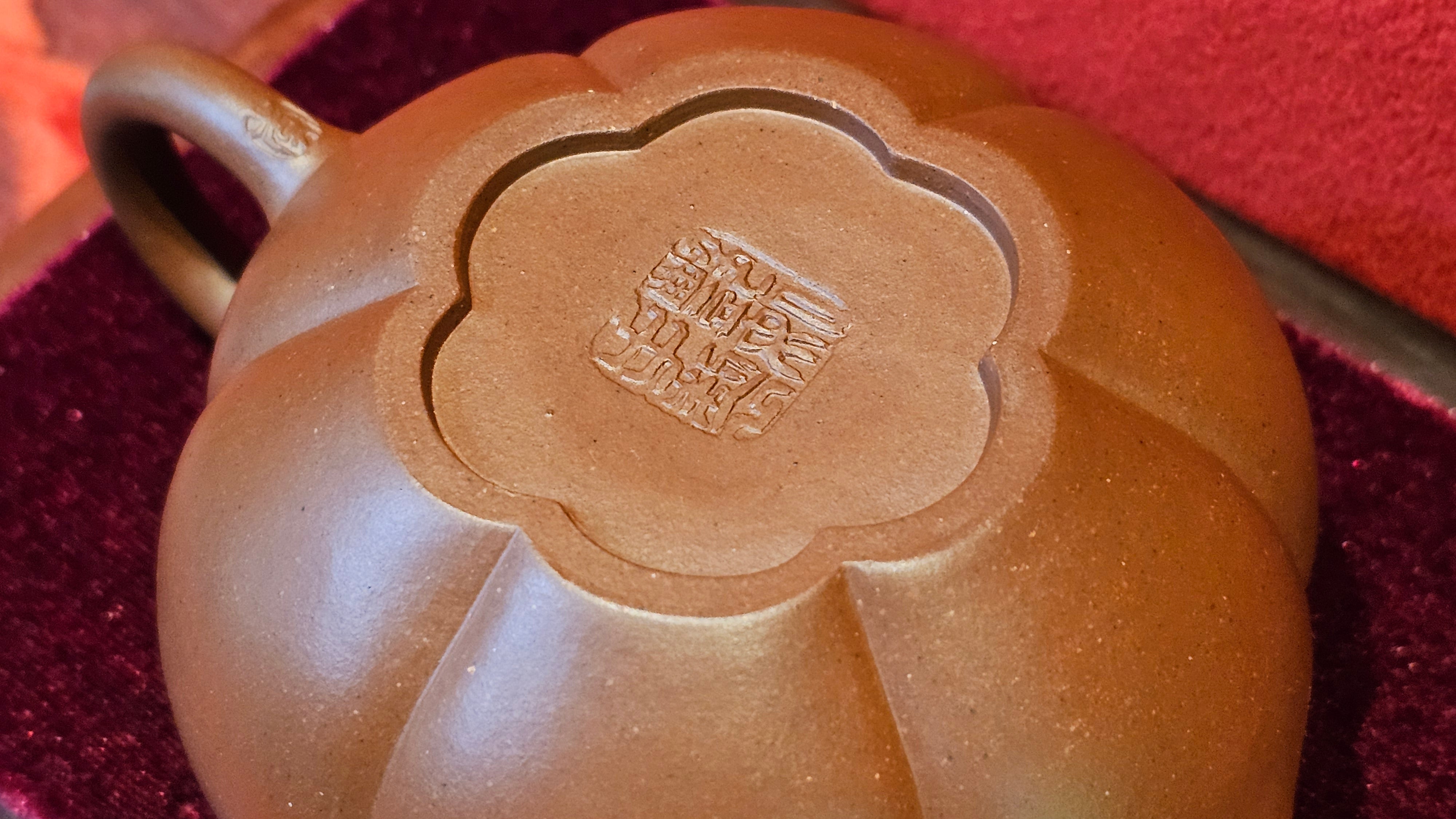 《待春》Dai Chun ~ "Imminence of Spring", 192.6ml, Di Cao Qing Zi Ni 底槽青紫泥 ~ Crafted by L3A Master Consummate Artist Li Yan Ru 李艳如 ~ Congratulations to Prof A.G., 26th March 0703hrs, Long Beach, CA.