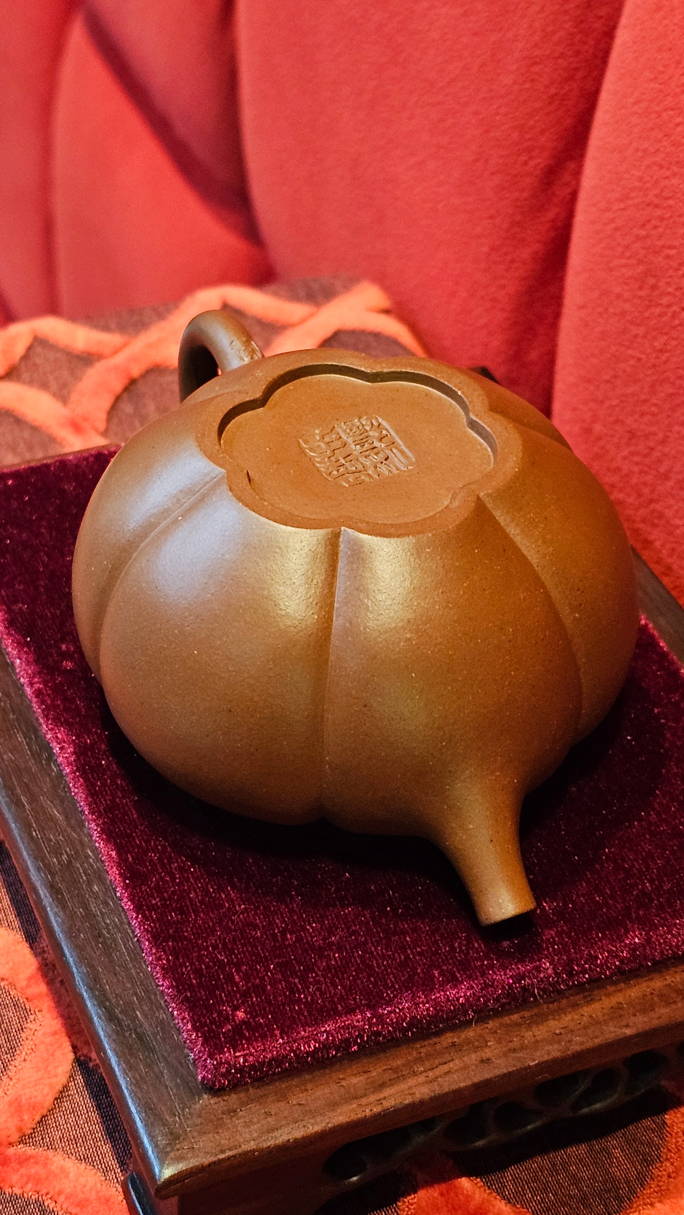 《待春》Dai Chun ~ "Imminence of Spring", 192.6ml, Di Cao Qing Zi Ni 底槽青紫泥 ~ Crafted by L3A Master Consummate Artist Li Yan Ru 李艳如 ~ Congratulations to Prof A.G., 26th March 0703hrs, Long Beach, CA.