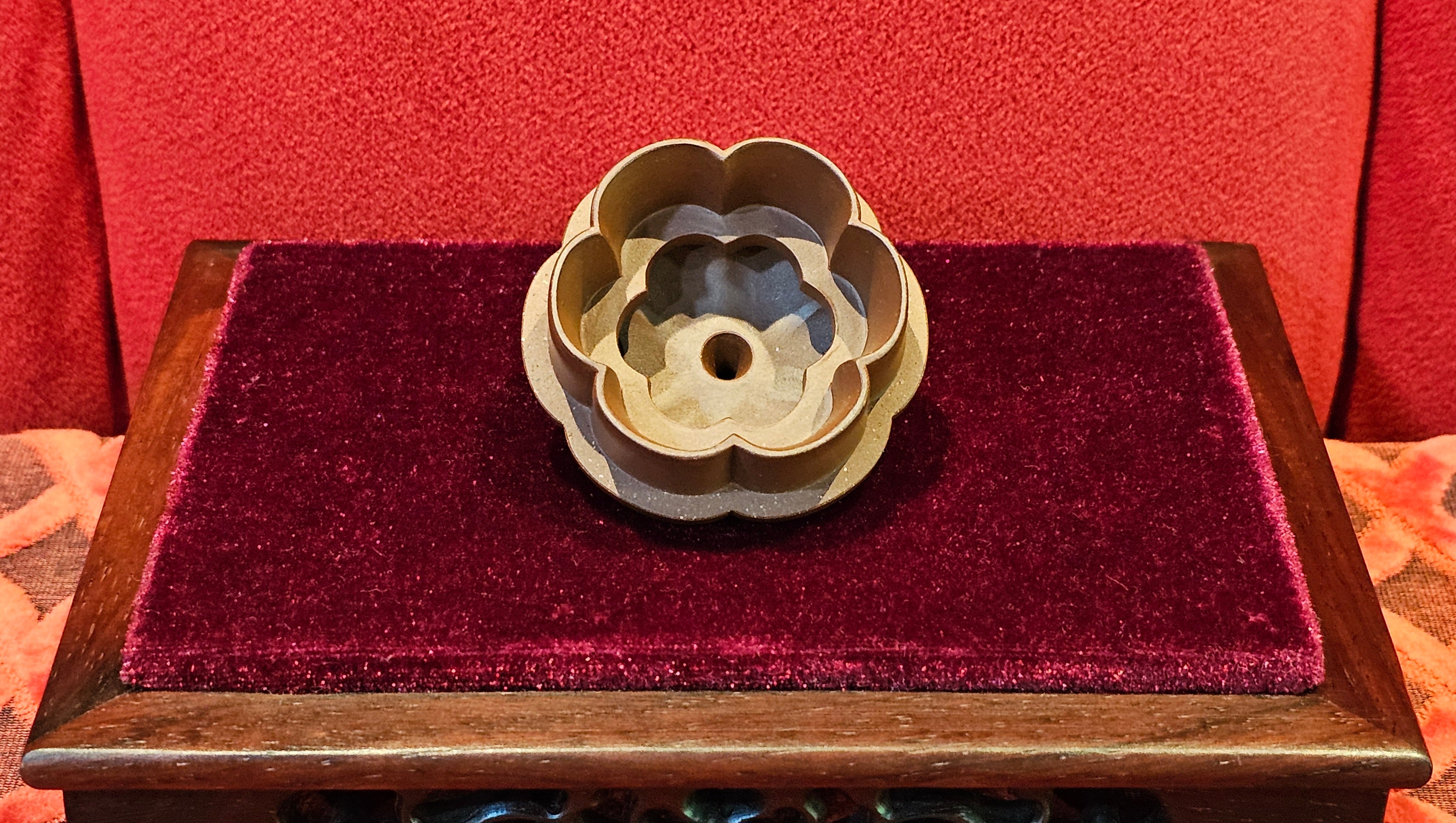 《待春》Dai Chun ~ "Imminence of Spring", 192.6ml, Di Cao Qing Zi Ni 底槽青紫泥 ~ Crafted by L3A Master Consummate Artist Li Yan Ru 李艳如 ~ Congratulations to Prof A.G., 26th March 0703hrs, Long Beach, CA.