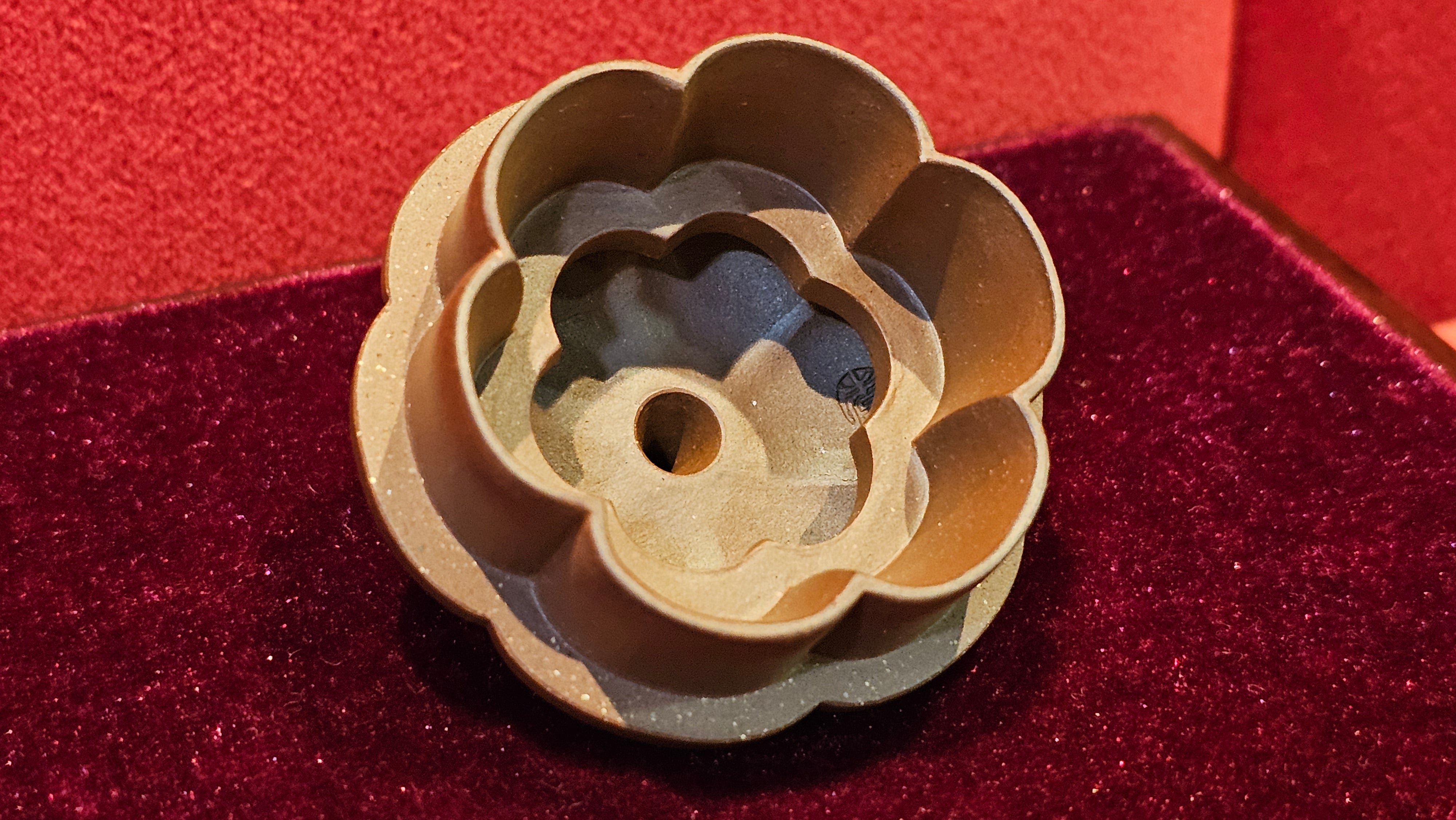 《待春》Dai Chun ~ "Imminence of Spring", 192.6ml, Di Cao Qing Zi Ni 底槽青紫泥 ~ Crafted by L3A Master Consummate Artist Li Yan Ru 李艳如 ~ Congratulations to Prof A.G., 26th March 0703hrs, Long Beach, CA.