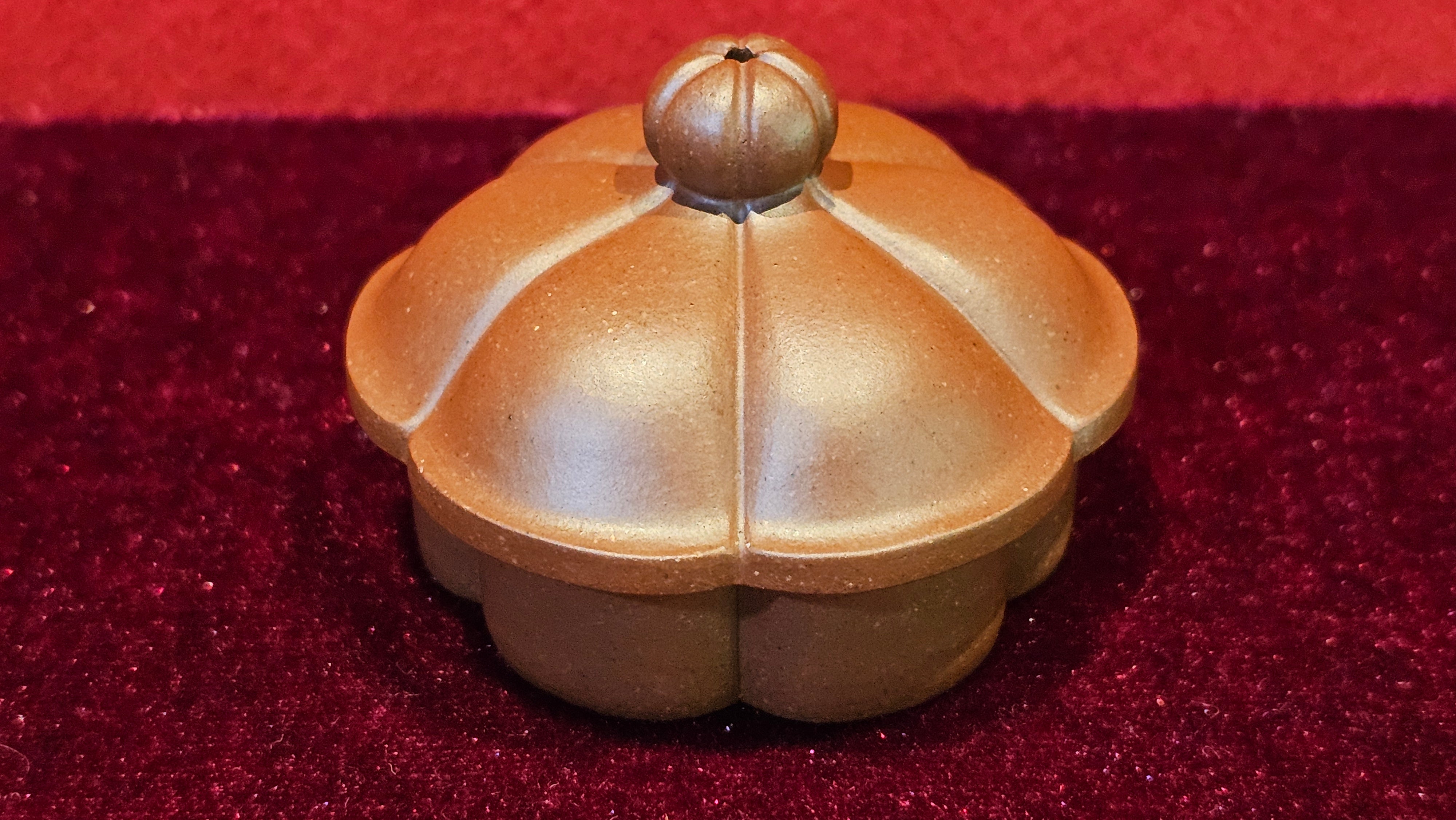 《待春》Dai Chun ~ "Imminence of Spring", 192.6ml, Di Cao Qing Zi Ni 底槽青紫泥 ~ Crafted by L3A Master Consummate Artist Li Yan Ru 李艳如 ~ Congratulations to Prof A.G., 26th March 0703hrs, Long Beach, CA.