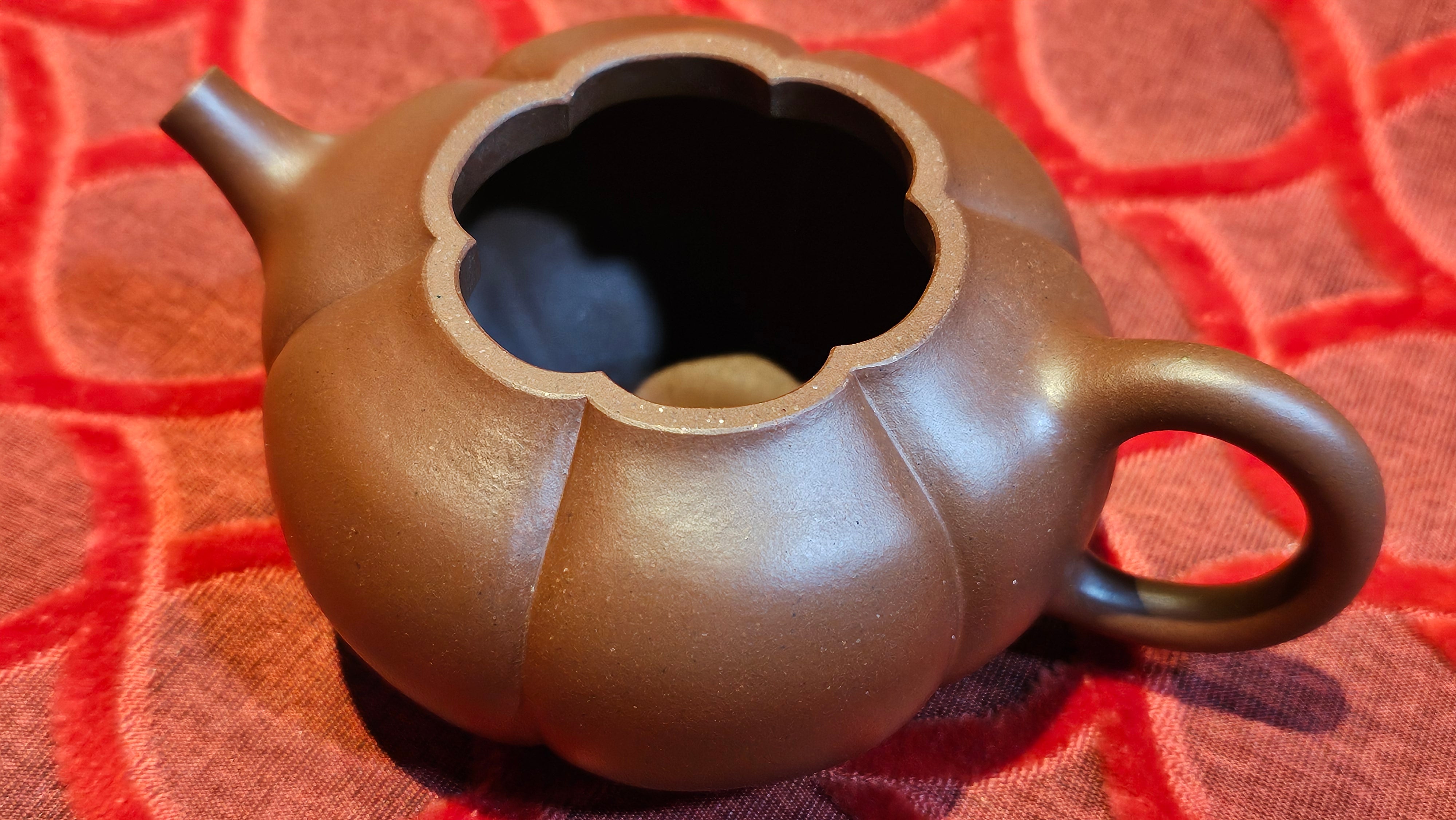 《待春》Dai Chun ~ "Imminence of Spring", 192.6ml, Di Cao Qing Zi Ni 底槽青紫泥 ~ Crafted by L3A Master Consummate Artist Li Yan Ru 李艳如 ~ Congratulations to Prof A.G., 26th March 0703hrs, Long Beach, CA.