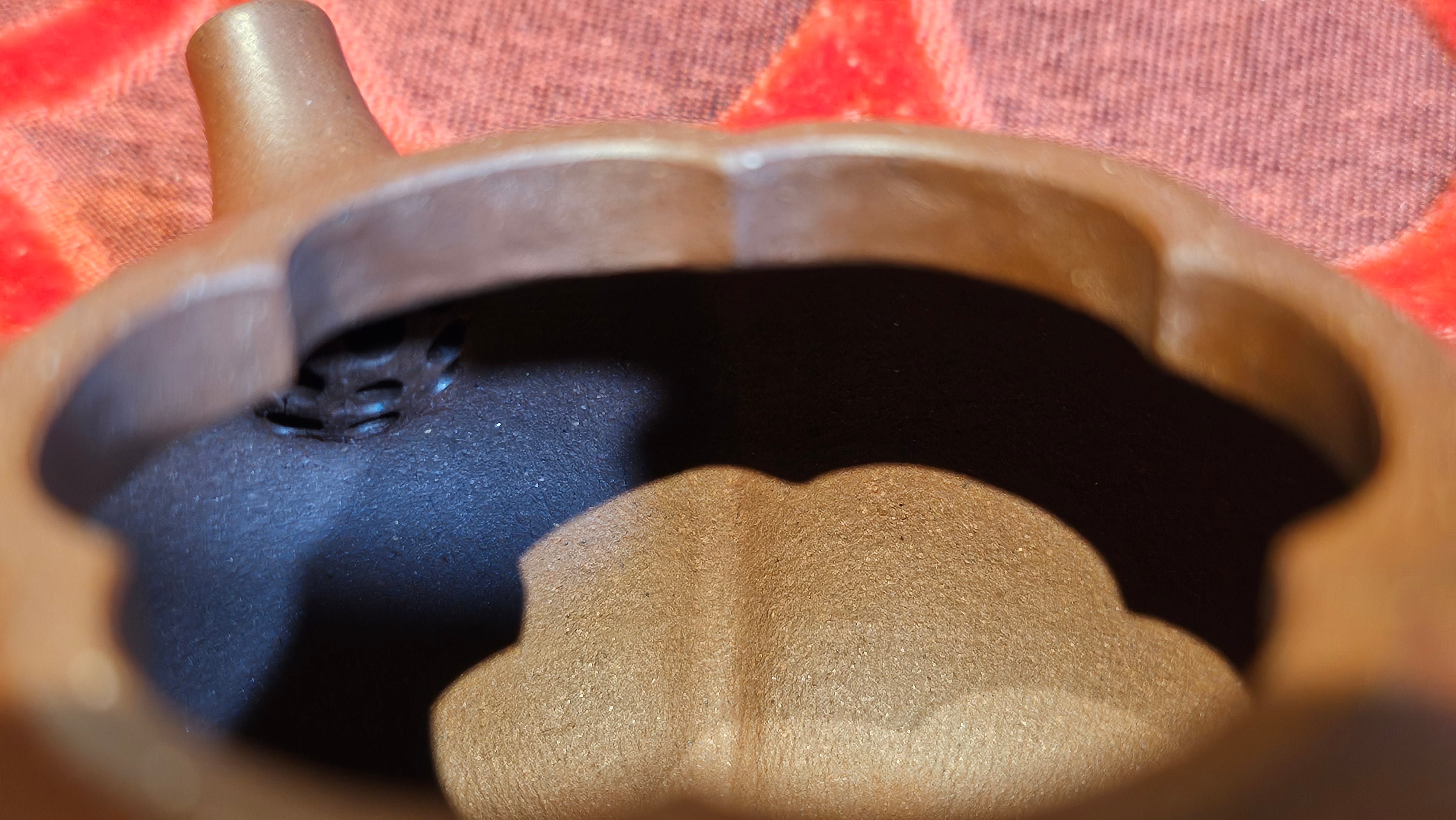 《待春》Dai Chun ~ "Imminence of Spring", 192.6ml, Di Cao Qing Zi Ni 底槽青紫泥 ~ Crafted by L3A Master Consummate Artist Li Yan Ru 李艳如 ~ Congratulations to Prof A.G., 26th March 0703hrs, Long Beach, CA.