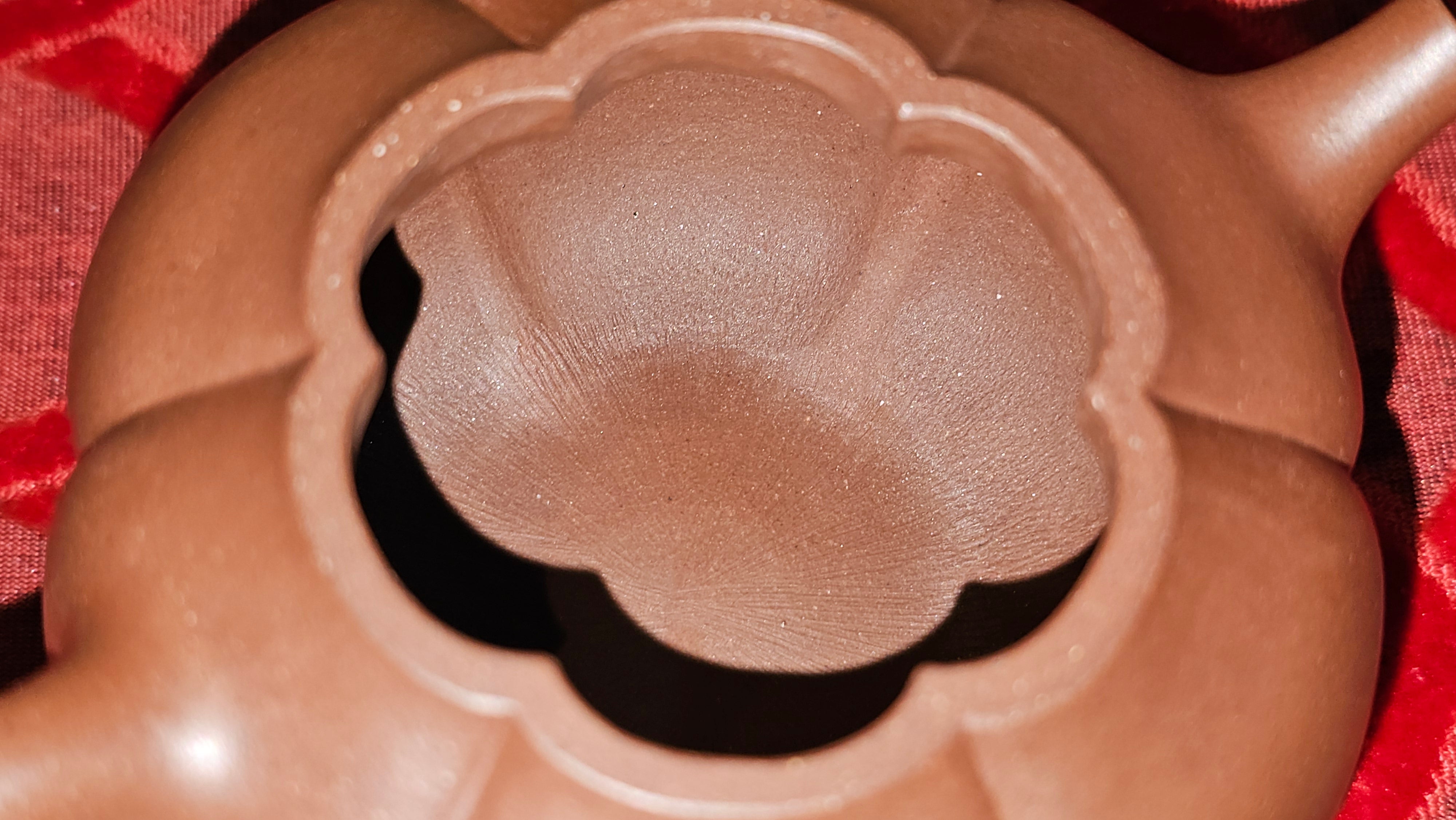 《待春》Dai Chun ~ "Imminence of Spring", 192.6ml, Di Cao Qing Zi Ni 底槽青紫泥 ~ Crafted by L3A Master Consummate Artist Li Yan Ru 李艳如 ~ Congratulations to Prof A.G., 26th March 0703hrs, Long Beach, CA.