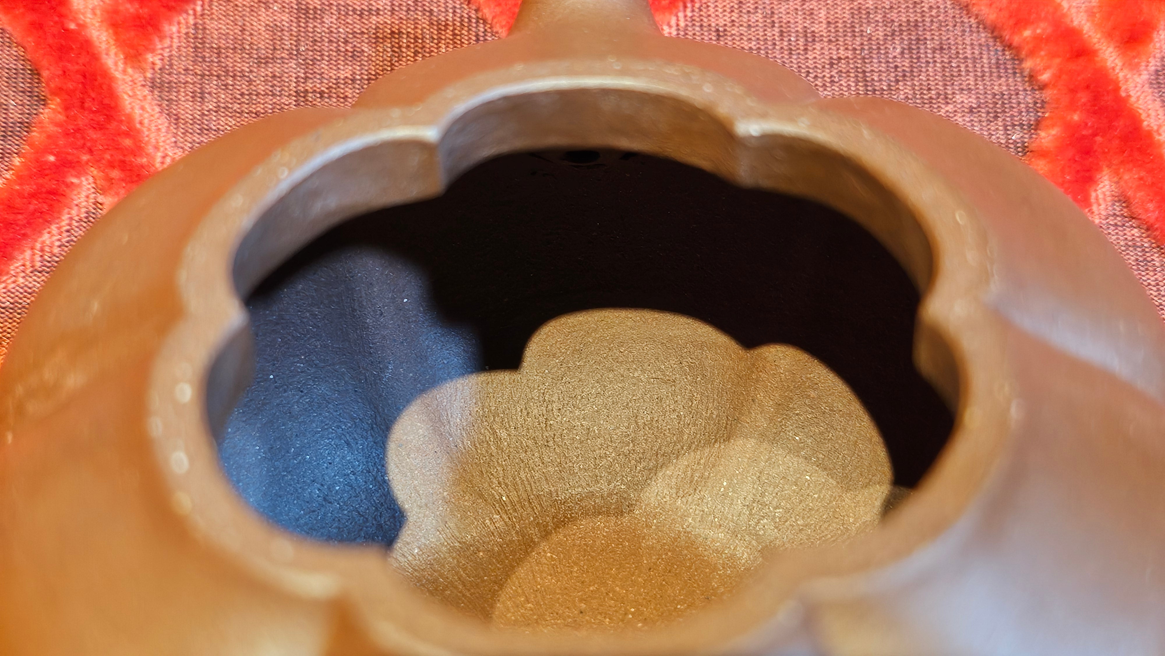 《待春》Dai Chun ~ "Imminence of Spring", 192.6ml, Di Cao Qing Zi Ni 底槽青紫泥 ~ Crafted by L3A Master Consummate Artist Li Yan Ru 李艳如 ~ Congratulations to Prof A.G., 26th March 0703hrs, Long Beach, CA.