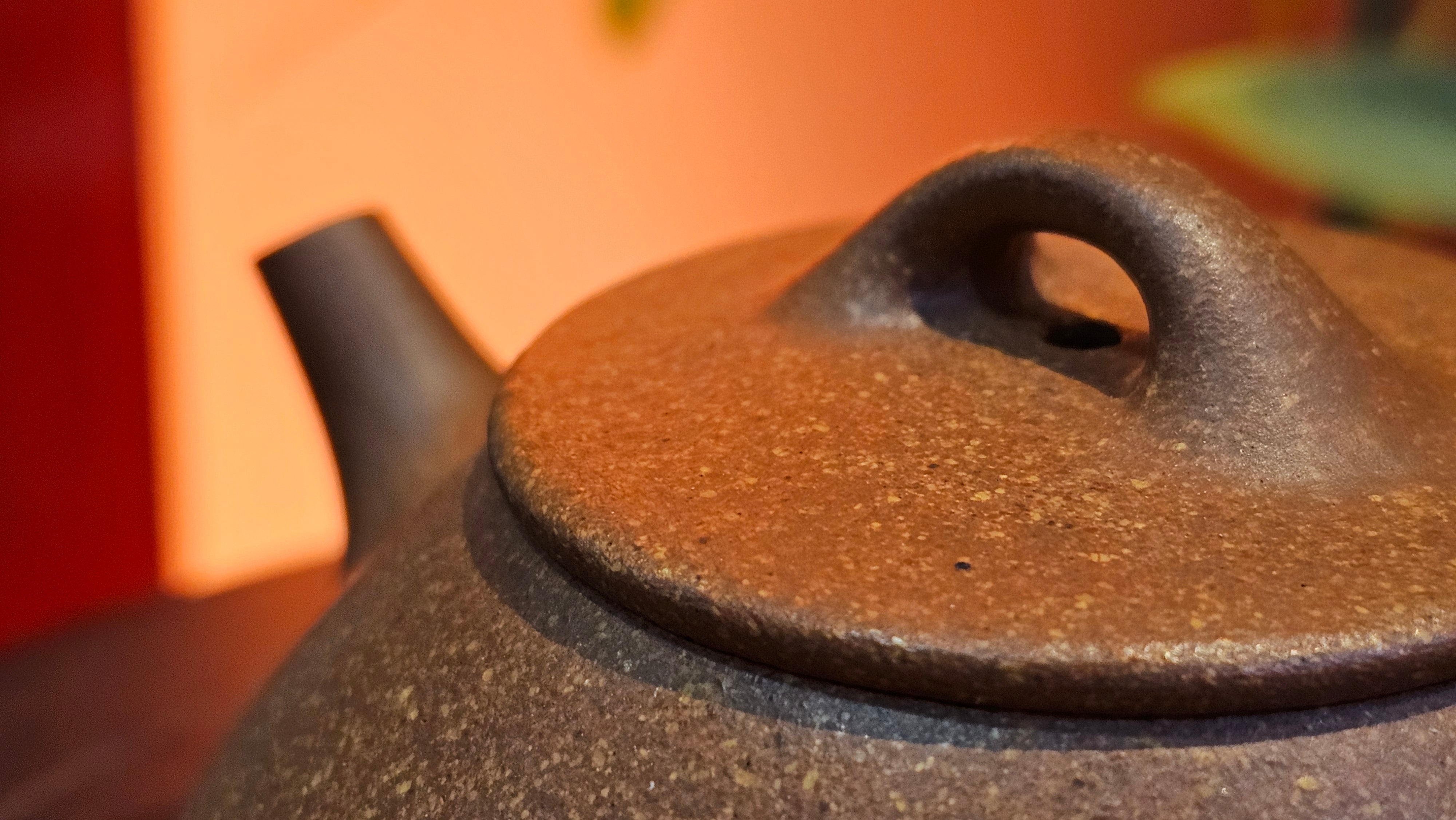 Shi Piao 石瓢, 152.0ml, Ping Gai Shi Piao 平盖石瓢 Huang Jiang Po Ni 黄降坡泥, by our Collaborative Craftsman Chen Hua Jun 陈华军。