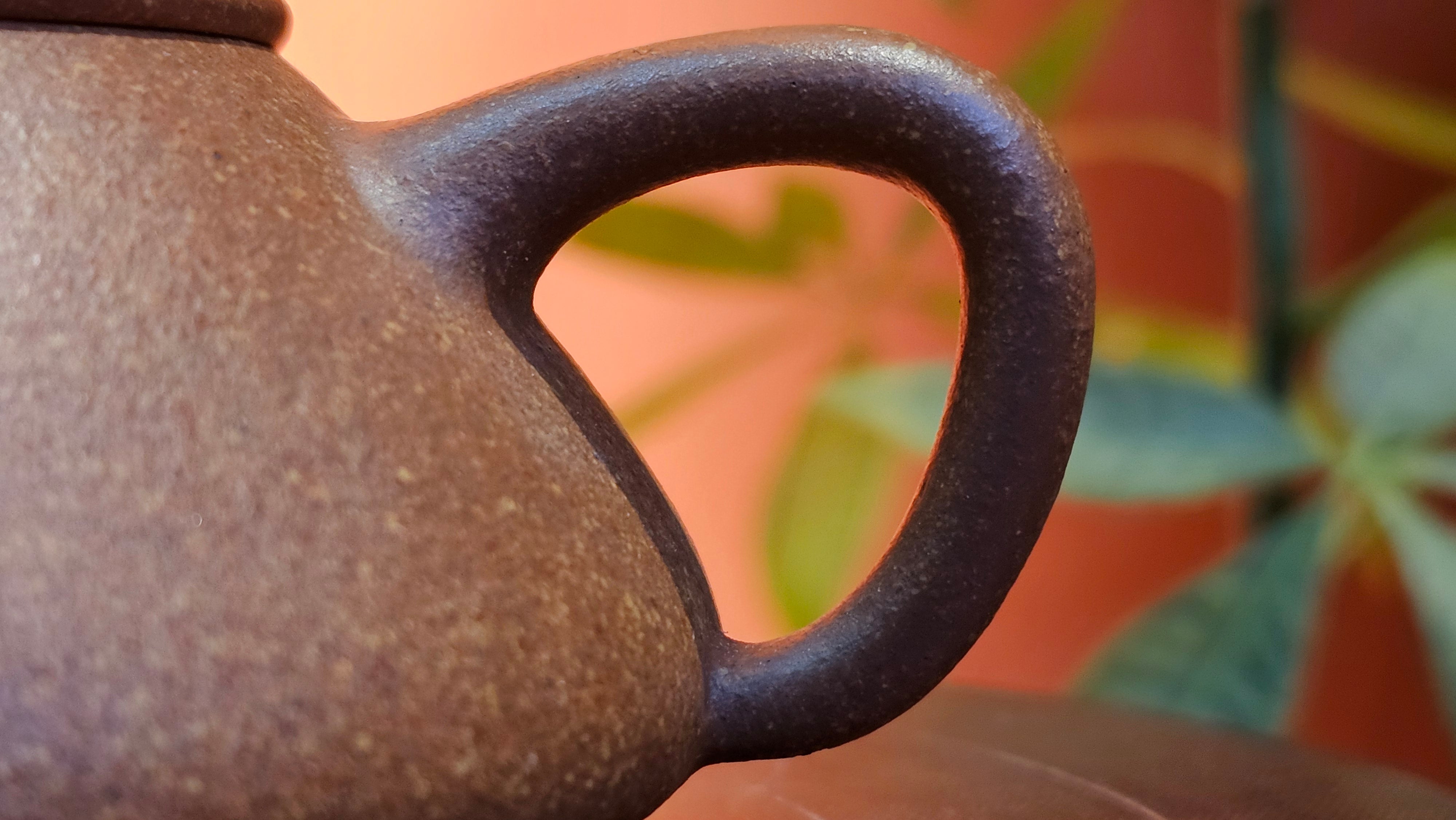 Shi Piao 石瓢, 152.0ml, Ping Gai Shi Piao 平盖石瓢 Huang Jiang Po Ni 黄降坡泥, by our Collaborative Craftsman Chen Hua Jun 陈华军。