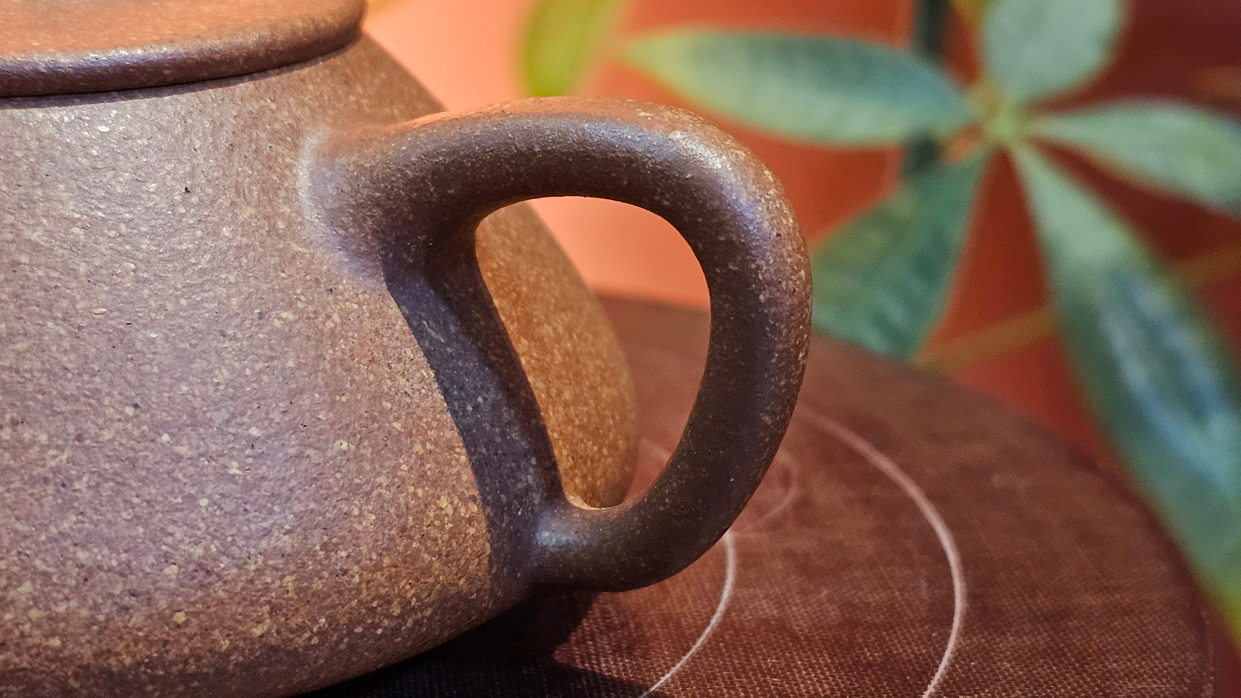 Shi Piao 石瓢, 152.0ml, Ping Gai Shi Piao 平盖石瓢 Huang Jiang Po Ni 黄降坡泥, by our Collaborative Craftsman Chen Hua Jun 陈华军。