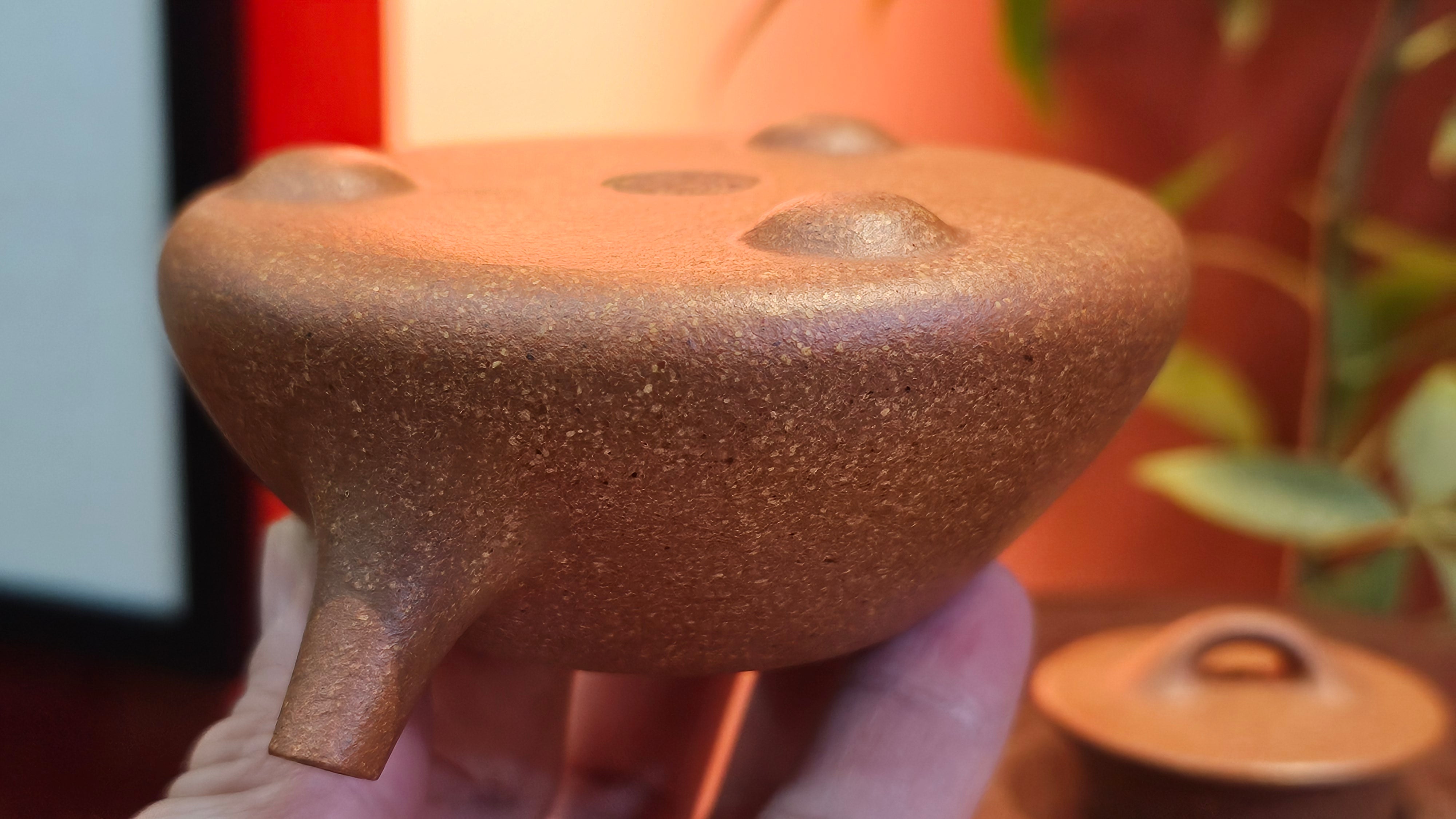 Shi Piao 石瓢, 152.0ml, Ping Gai Shi Piao 平盖石瓢 Huang Jiang Po Ni 黄降坡泥, by our Collaborative Craftsman Chen Hua Jun 陈华军。