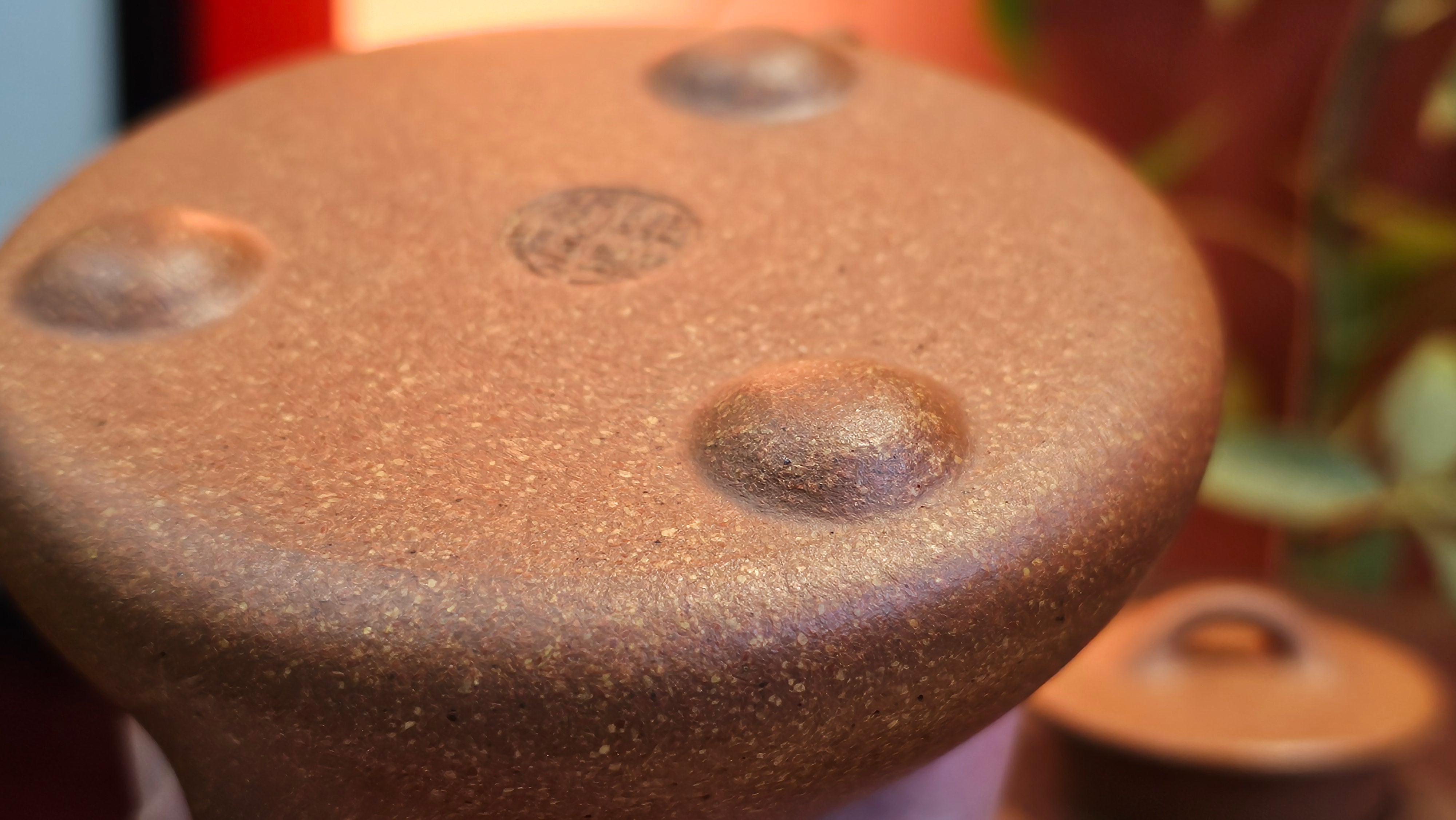 Shi Piao 石瓢, 152.0ml, Ping Gai Shi Piao 平盖石瓢 Huang Jiang Po Ni 黄降坡泥, by our Collaborative Craftsman Chen Hua Jun 陈华军。