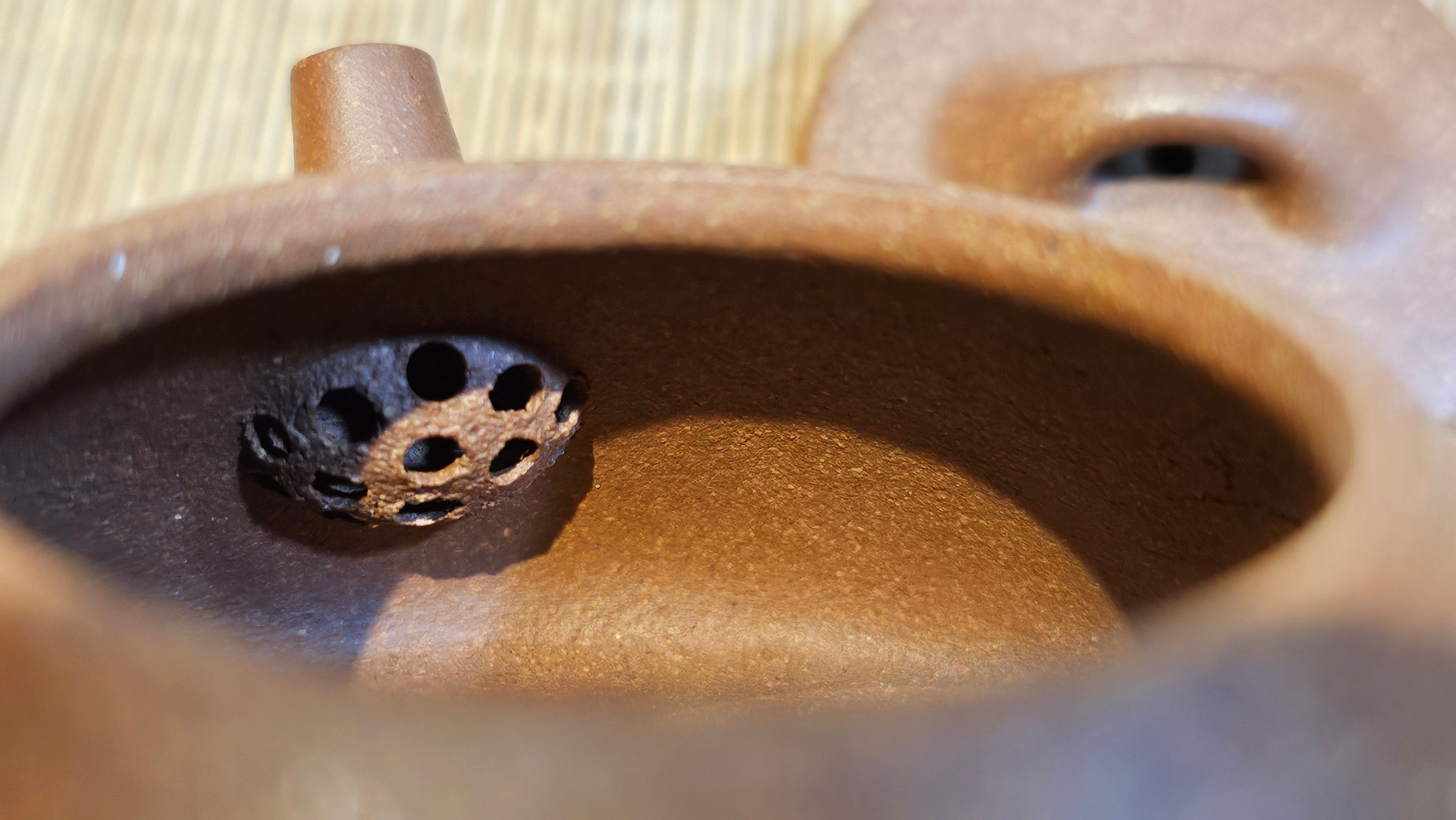 Shi Piao 石瓢, 152.0ml, Ping Gai Shi Piao 平盖石瓢 Huang Jiang Po Ni 黄降坡泥, by our Collaborative Craftsman Chen Hua Jun 陈华军。