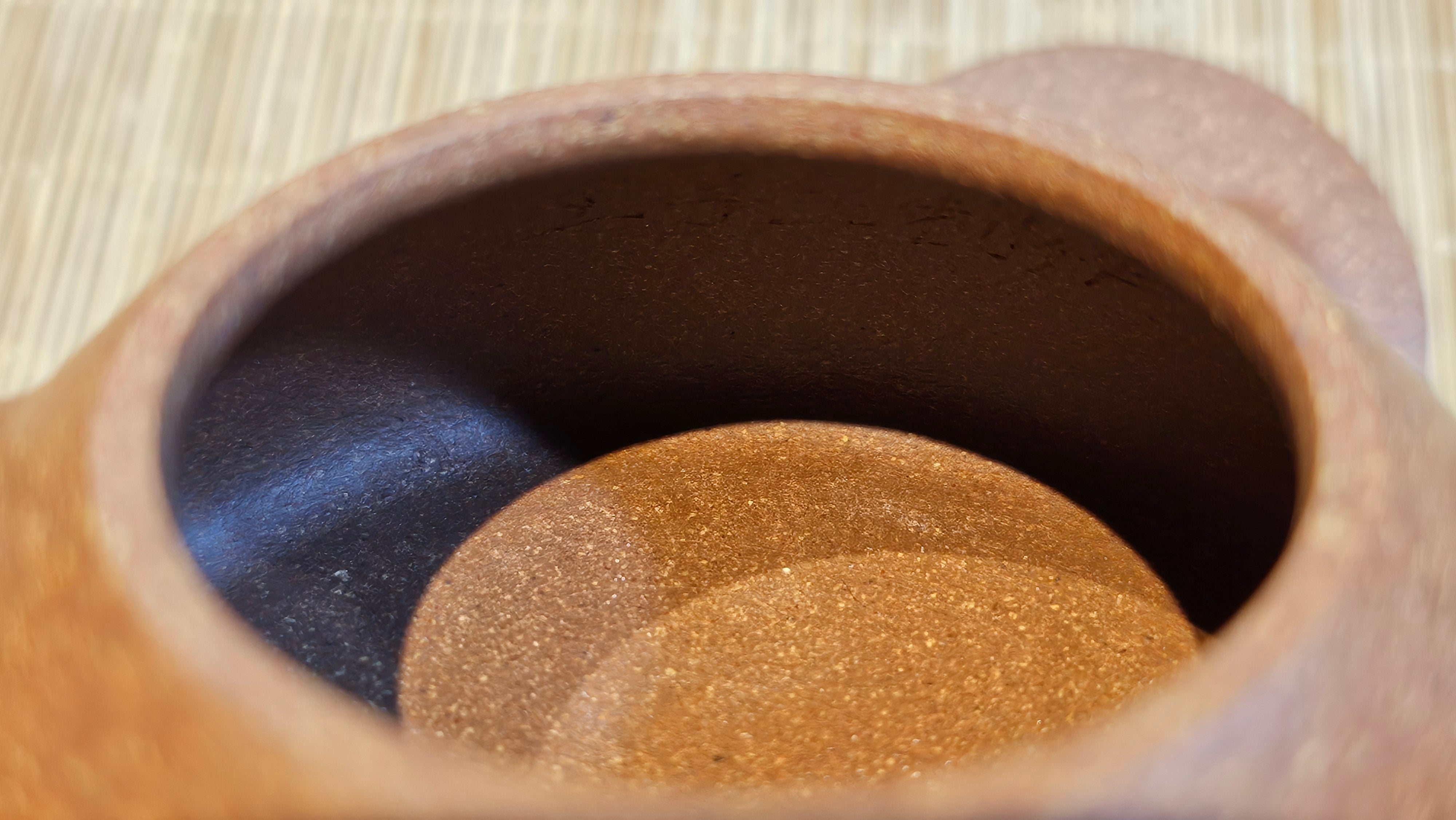 Shi Piao 石瓢, 152.0ml, Ping Gai Shi Piao 平盖石瓢 Huang Jiang Po Ni 黄降坡泥, by our Collaborative Craftsman Chen Hua Jun 陈华军。